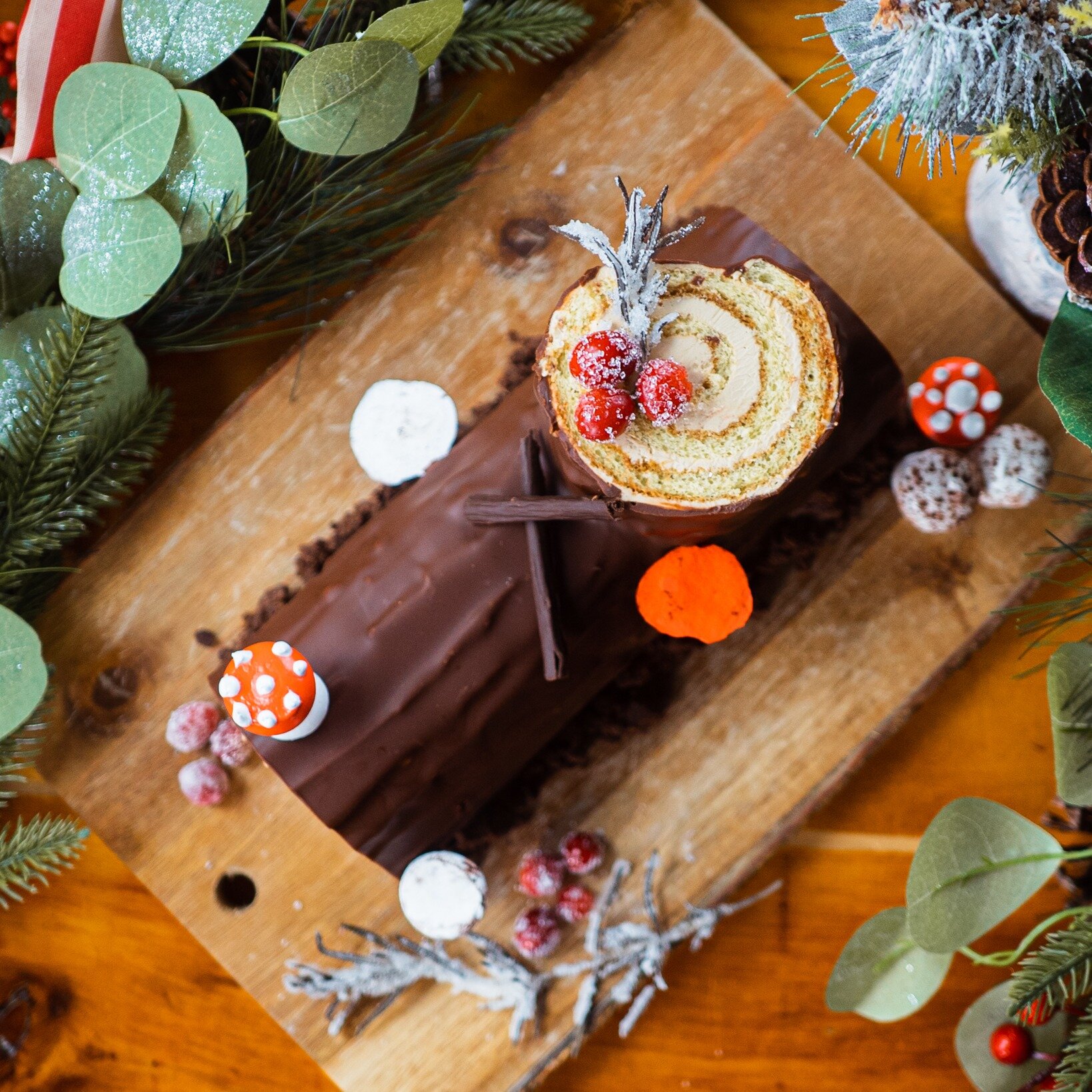 Holiday pre-orders are back!
 
Spice up your holiday spread with:
 
Cookie Box:

-Classic Sugar
-Mini Oat Pies
-Chocolate Crinkle
-Gingerbread People
 
Holiday Yule Log:

Vanilla chiffon cake, stout Italian buttercream, chocolate glaze. Meringue mush