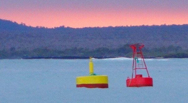 Isabela-130706-yellow-red-buoy-croppedresized-600x328.jpg