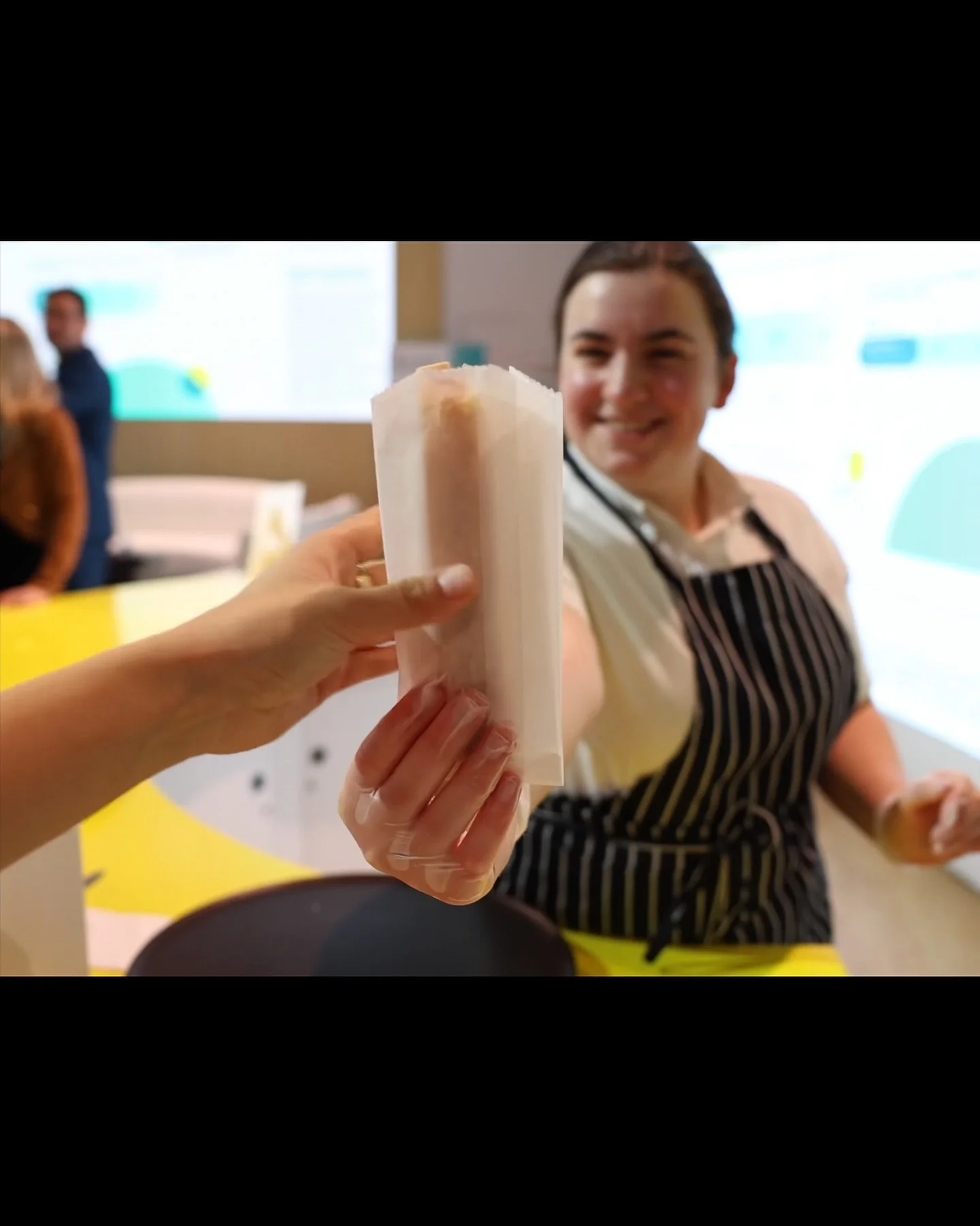 📸✨ Our talented hospitality star, Anna, serving up smiles and savory crepes at the trade show! 🍽️🎉 

At Cr&ecirc;pes &agrave; Latte, we believe in creating delightful experiences with every bite. Come taste the joy! 
&nbsp;
#CrepesALatte #TradeSho