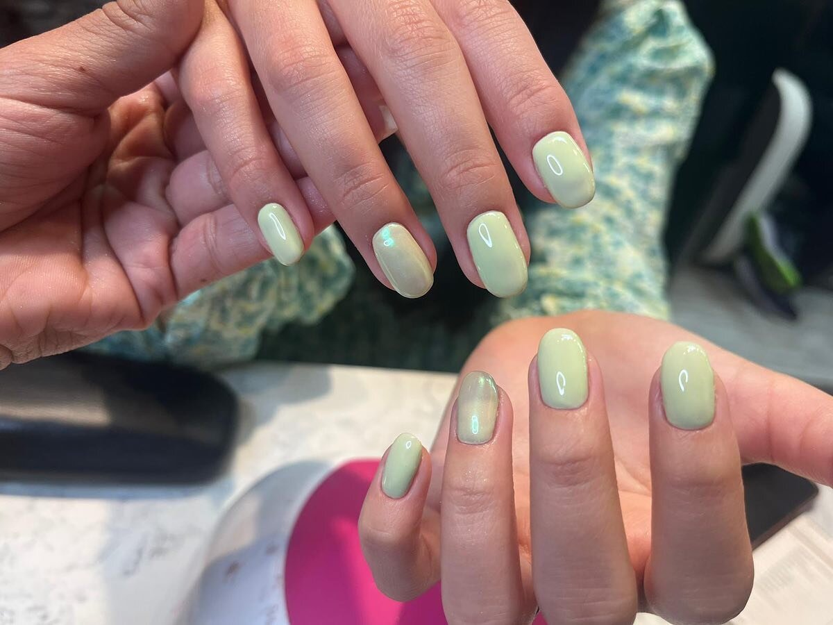 Russian &bull; Rubber Base &bull; Gel Manicure 
.
.
Be&rsquo;u Salon &amp; Spa - Lake Nona
☎️ 407-507-3000 💻 Online Booking 
10395 Narcoossee Rd.Suite COrlando, FL 32832
#orlandodippingpowder #orlandonailtech #orlandonails #orlandonailsalon #orlando