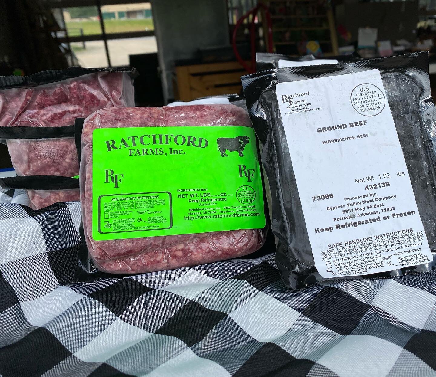 🐄🤠Last load of Arkansas Grass-Fed beef!  Winding down the last week here..love y&rsquo;all!
#arkansasfarmersmarket #supportlocalbusiness #arkansas #gatherinspirecultivategrow