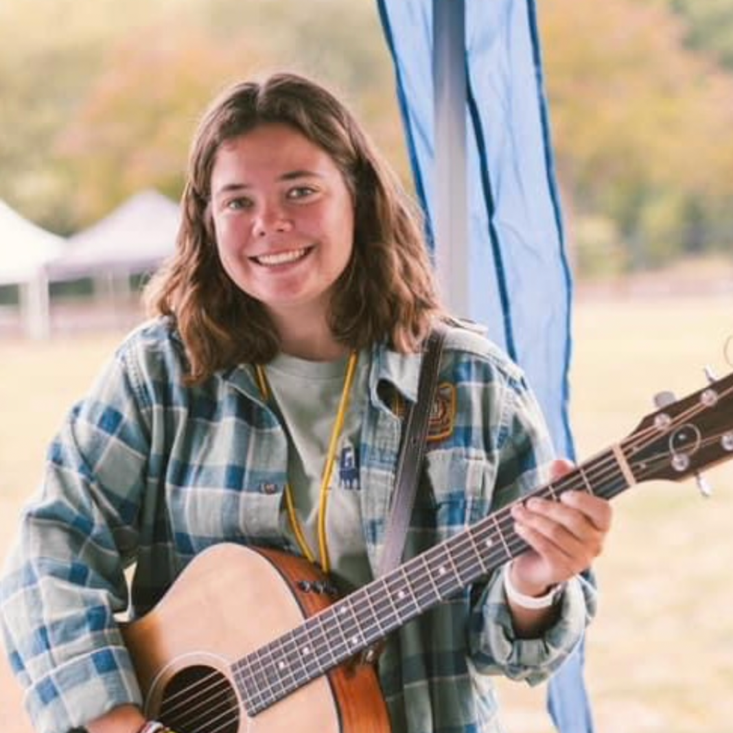 Mari Shumaker Interim Director of Youth Ministry mschumaker@easter.org