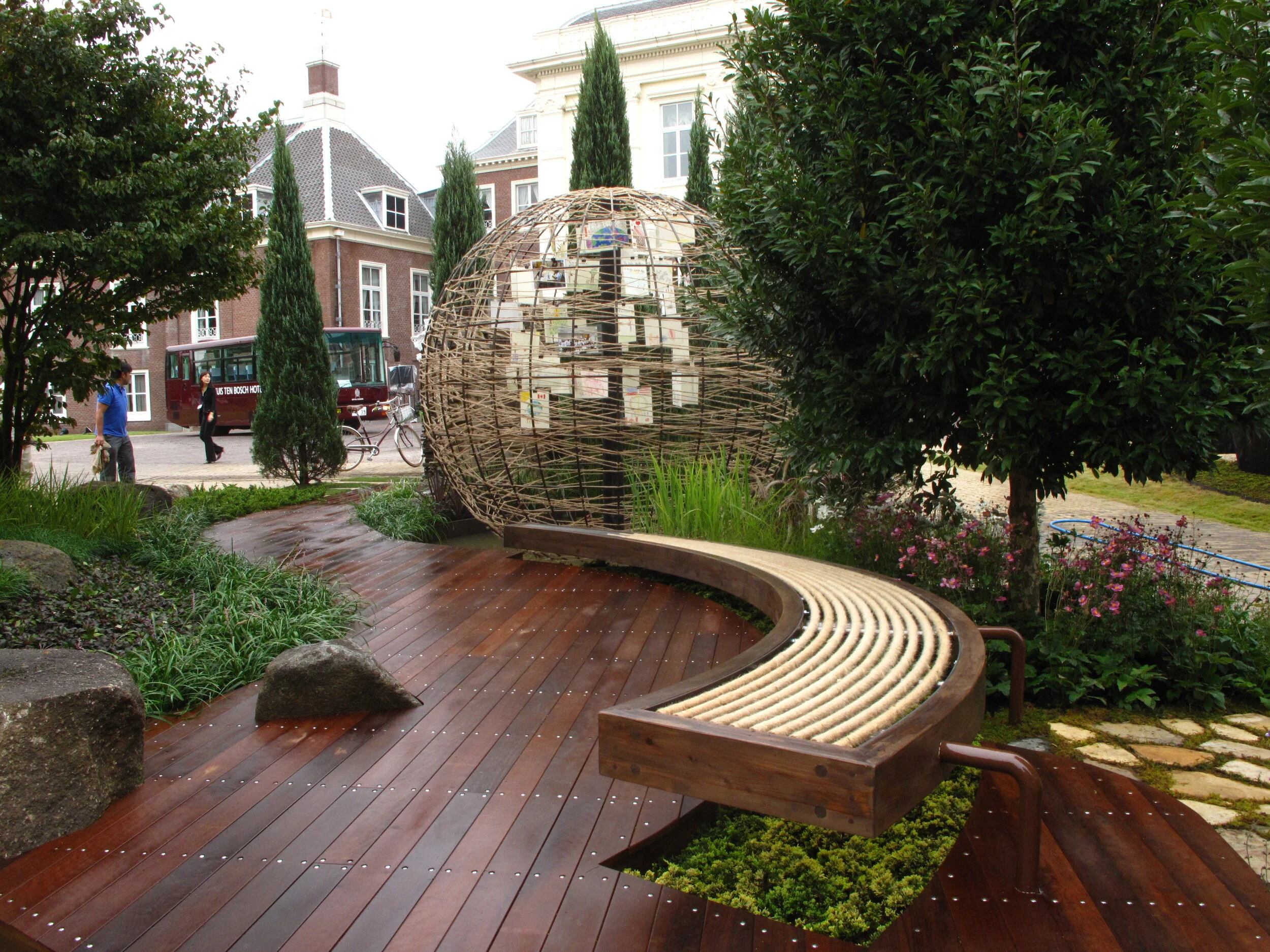 Canadian design firm wins gold medal at the 2010 Gardening World Cup in Nagasaki