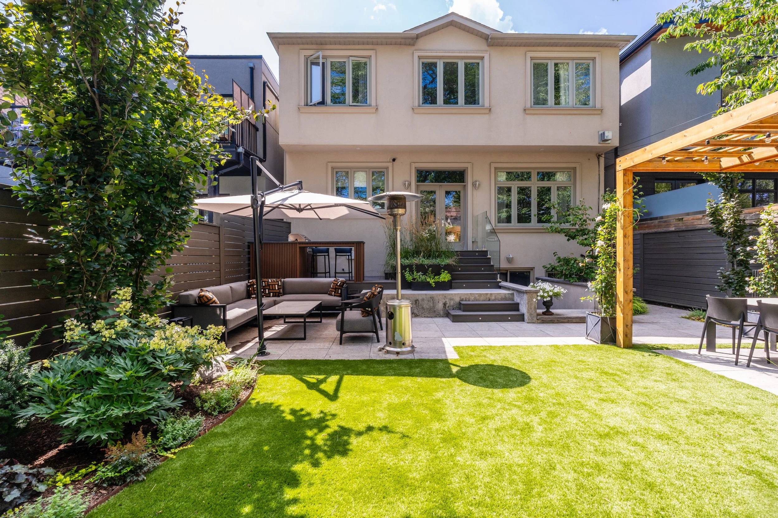 beaches-toronto-outdoor-terrace-flagstone.jpg.jpg