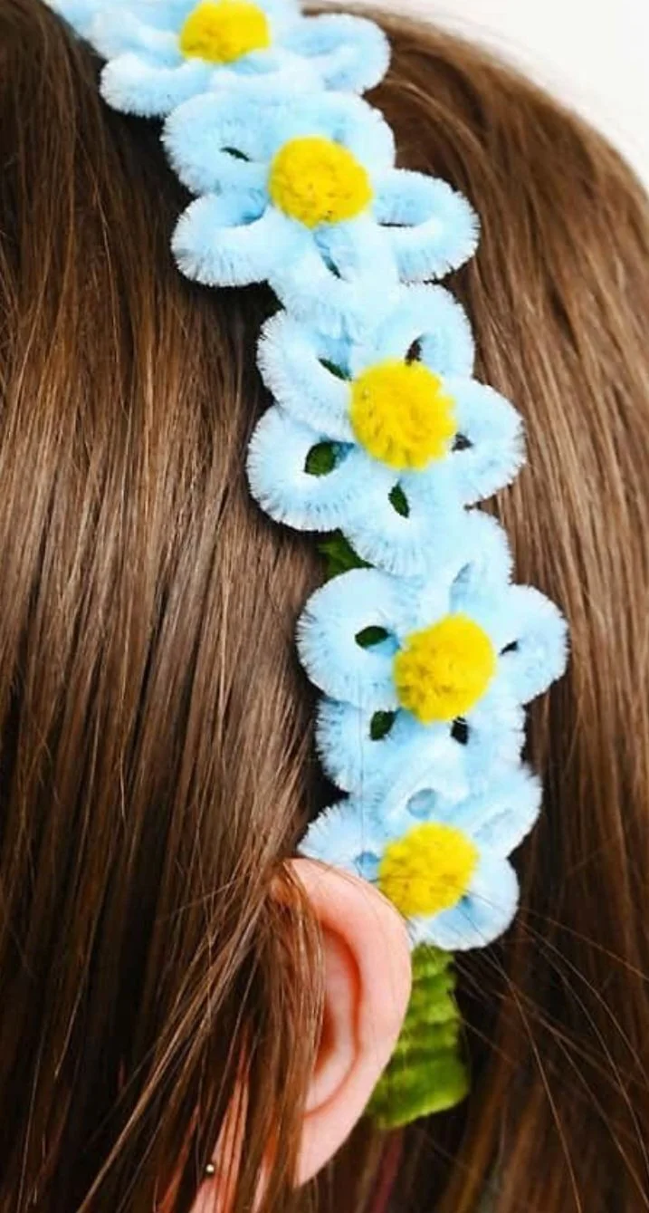 Daylight Savings Craft Event - Daisy Chains