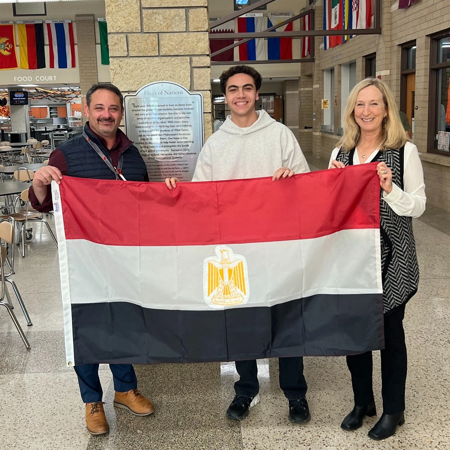 π Cultural exchange in action at West Salem High School! π
Walking into West Salem High School in rural Wisconsin, you’re greeted by a colorful display of flags representing the countries of past exchange students—now proudly including