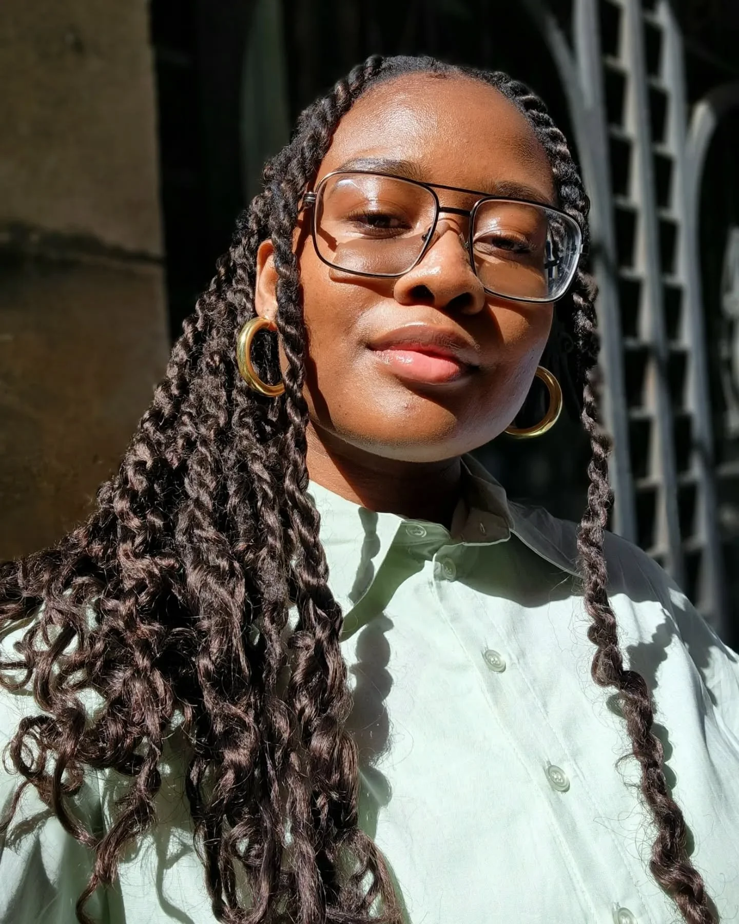 &amp; an inevitable solo traveler selfie series