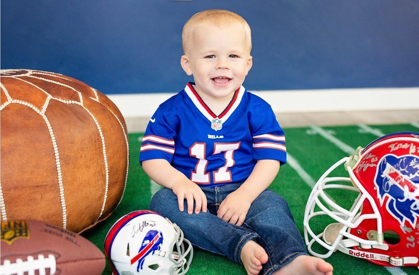 Hope everyone has a fun night watching some @nfl 🏈. Here&rsquo;s a look back at some cutie players we&rsquo;ve photographed. 

#babynfl 
#cltfootball 
#cltphotographer