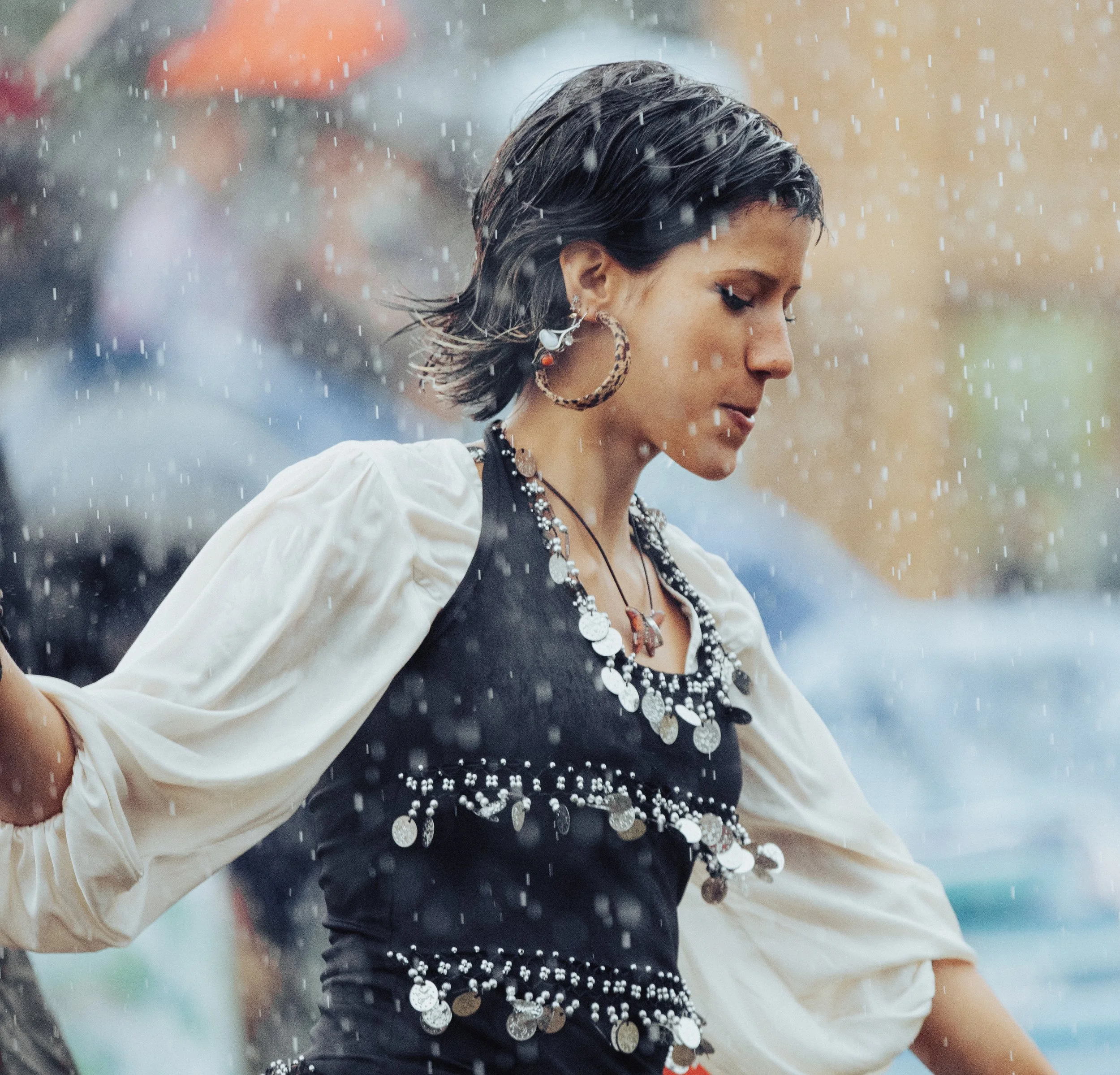 Audience 50 Girl in the rain-4977.jpg