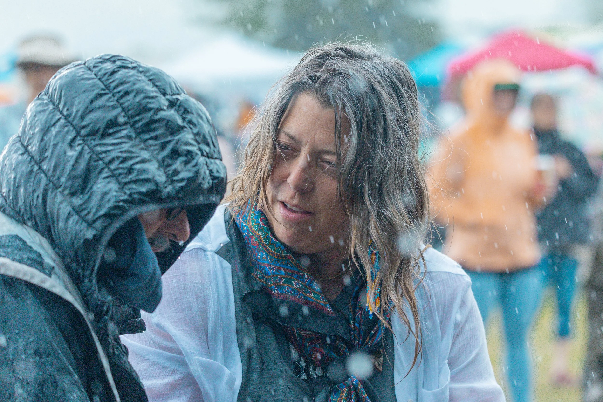 Audience 45 in the rain-4948.jpg
