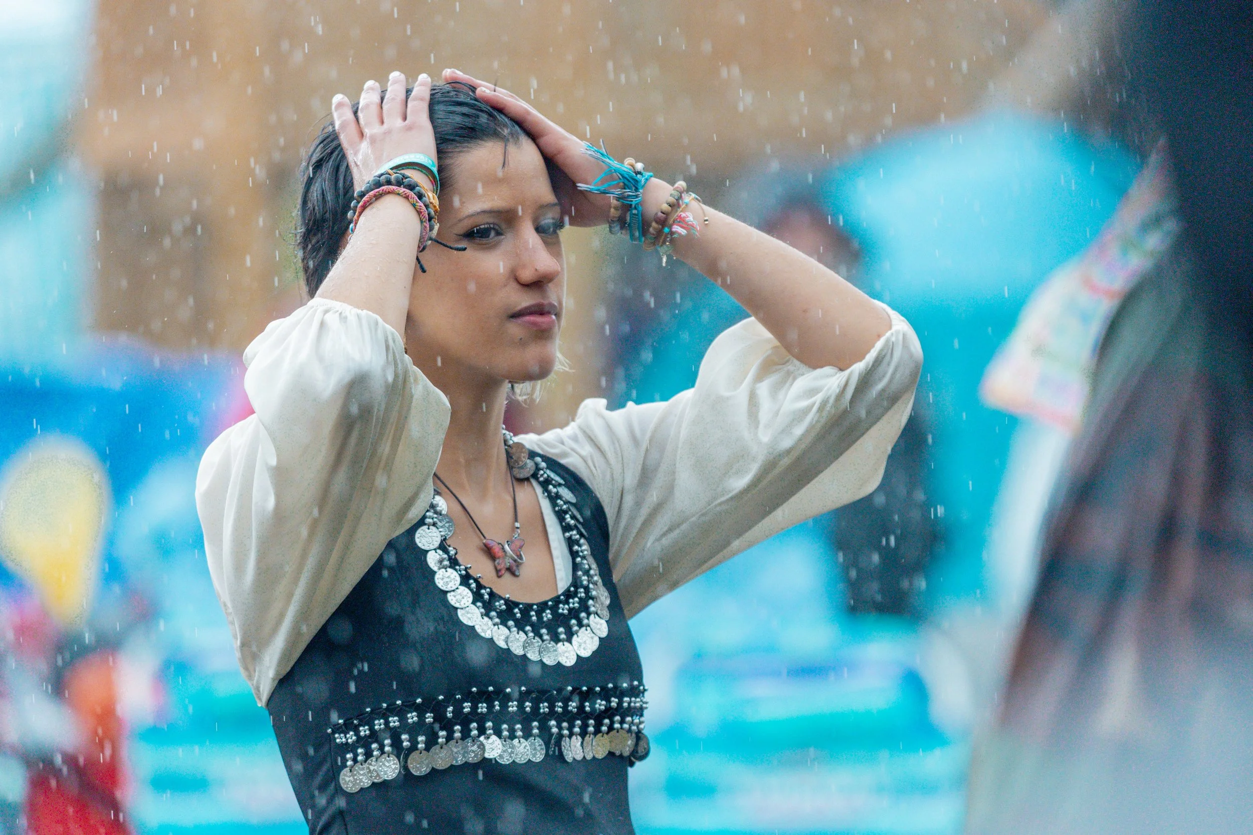 Audience 48girl in the rain-4966.jpg