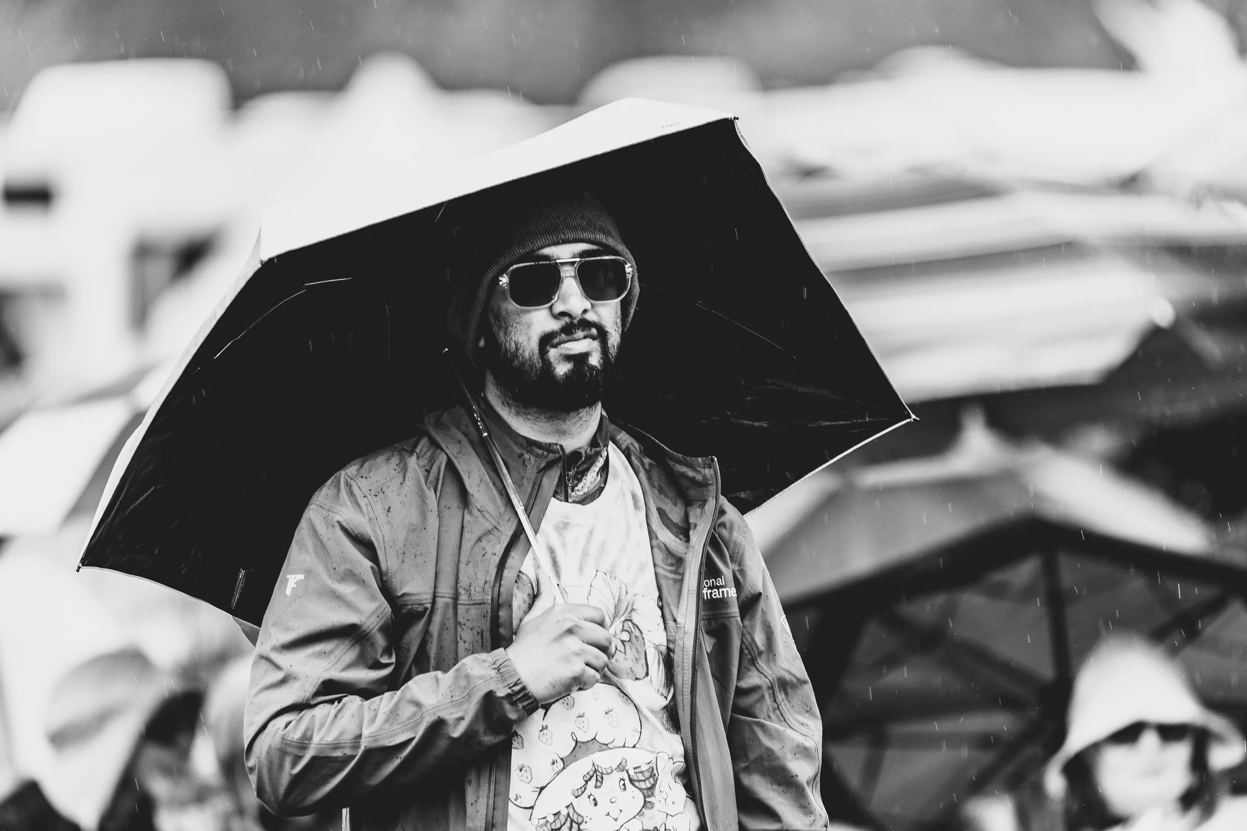 Audience in the rain 4-4301.jpg