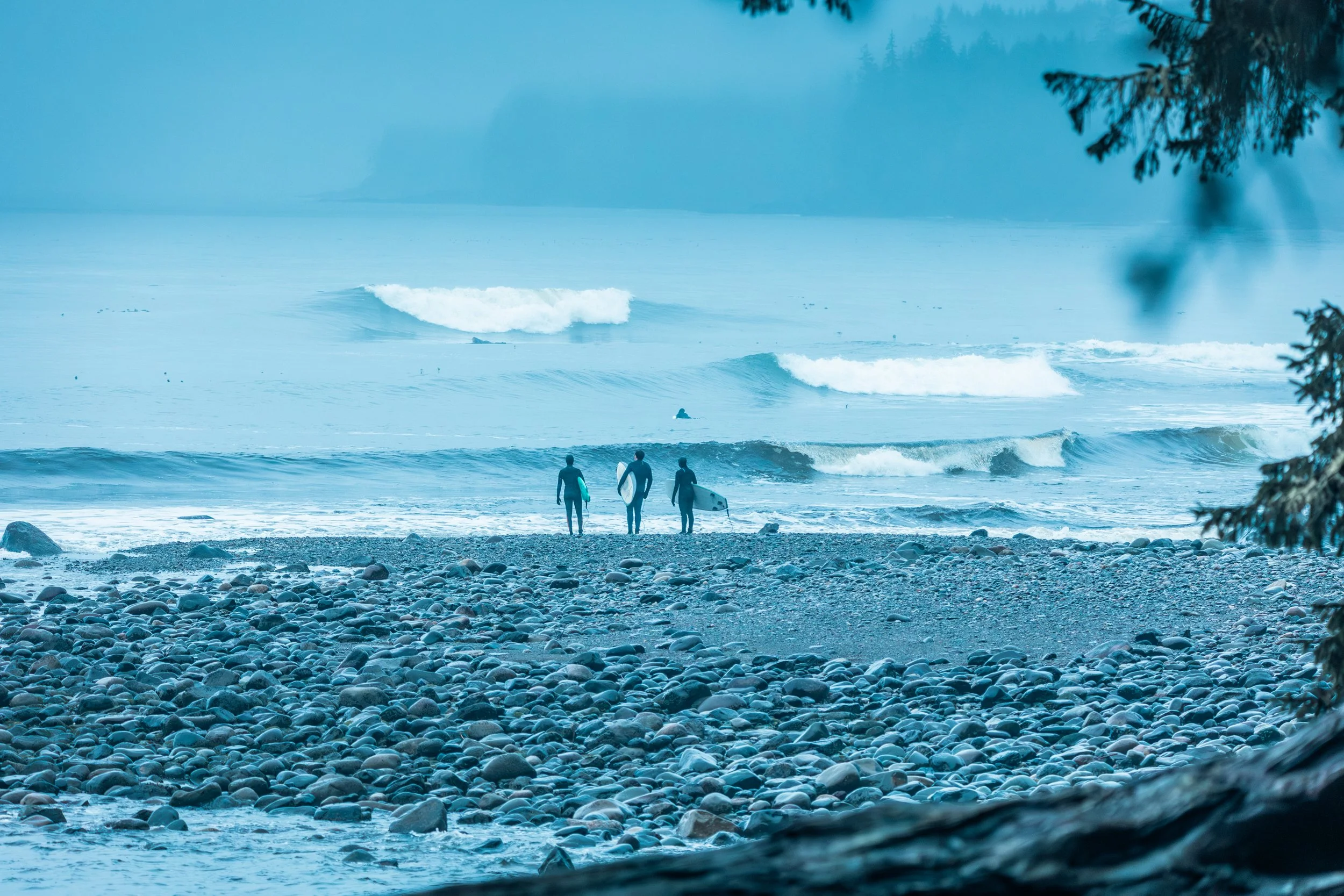3 Surfers watching waves-5926.jpg