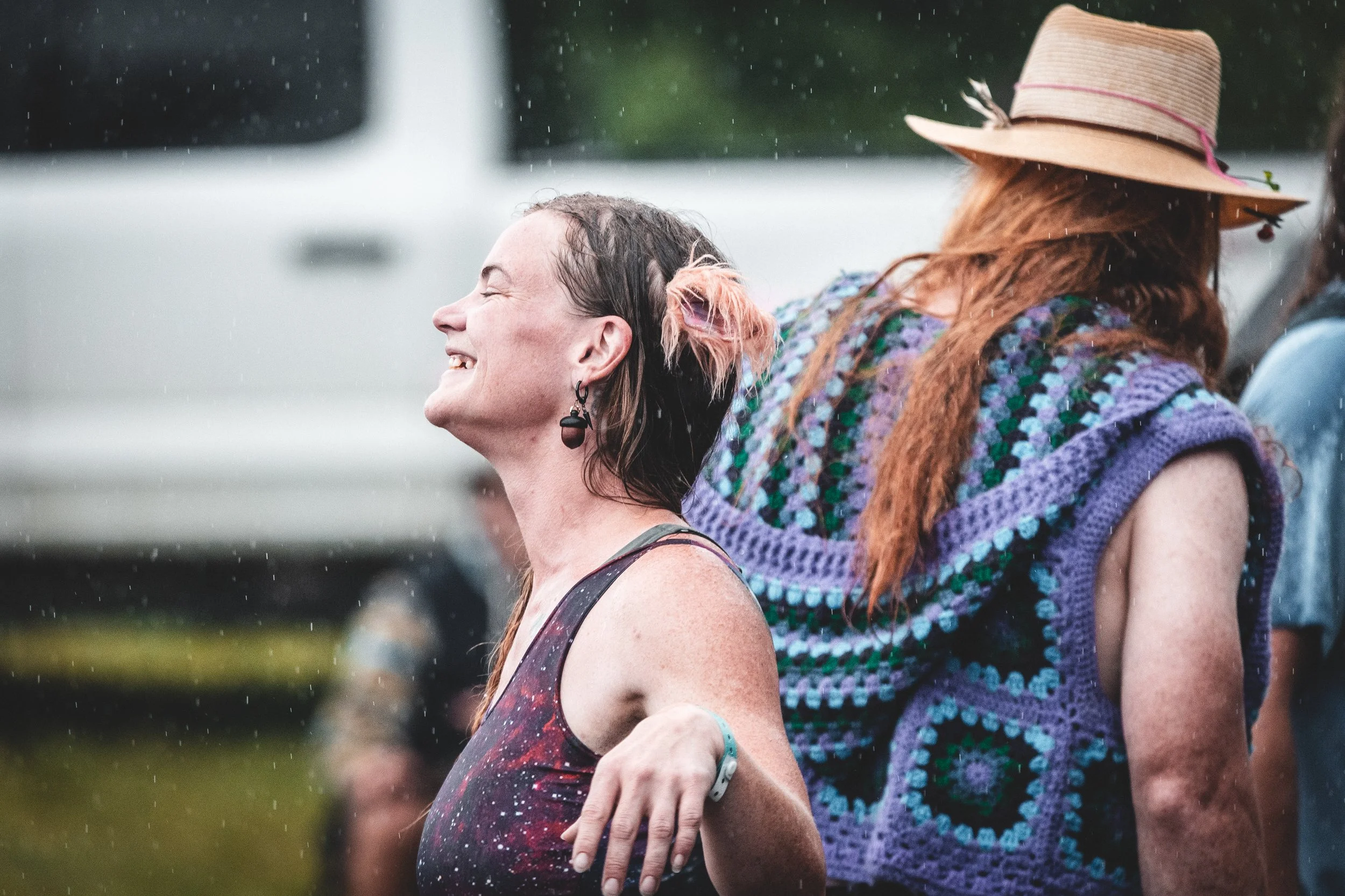 audience 58 dancing in the rain-5036.jpg