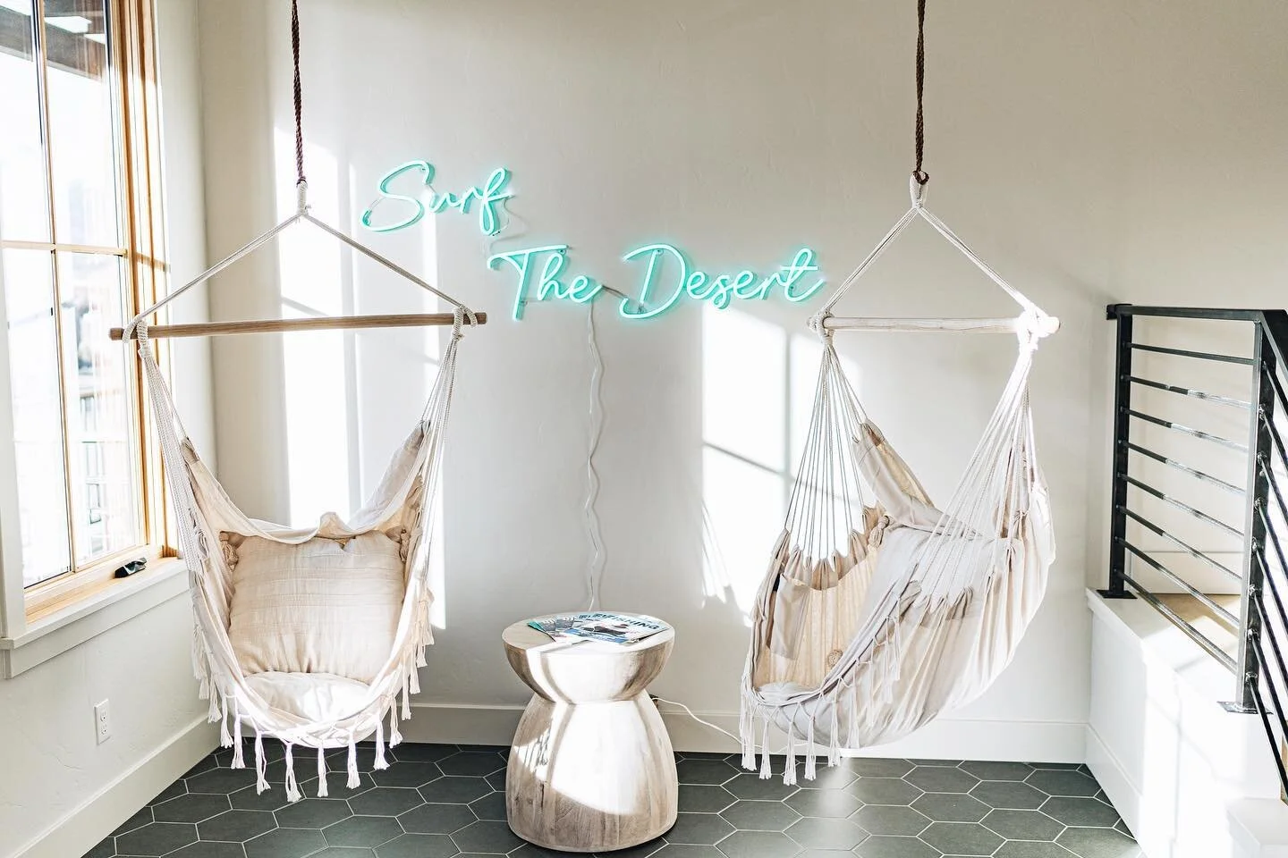 Down for a Wednesday hang? #bvsurfproject 

Design by: @studio.richardson 
Photos by: @sharktoof 

#interiordesigner #homedecor #decor #homestyling #decorinspo 
#Home #InteriorDesign #Deco #Decor #HomeDecor #Decoration #Interiors #HomeStyle #Interior