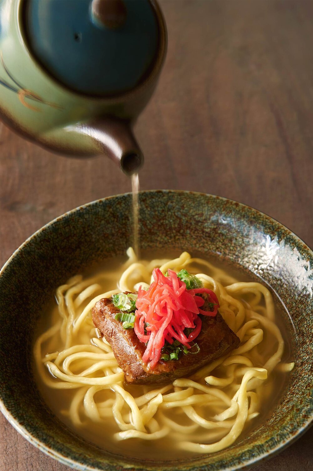 Izakaya-Noodles-Broth-Pour.jpg