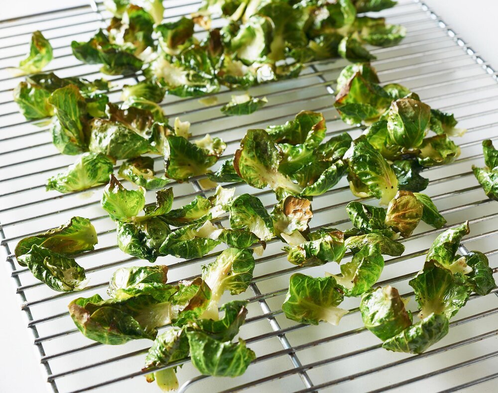 Mangia-Sta'zitto-Brussel-Sprouts-Chips2.jpg
