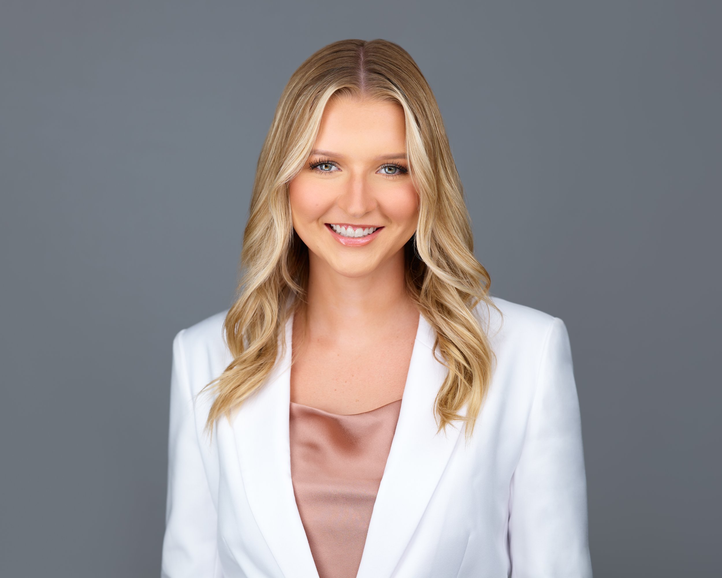 Abigail Weinheimer - Headshot.JPG