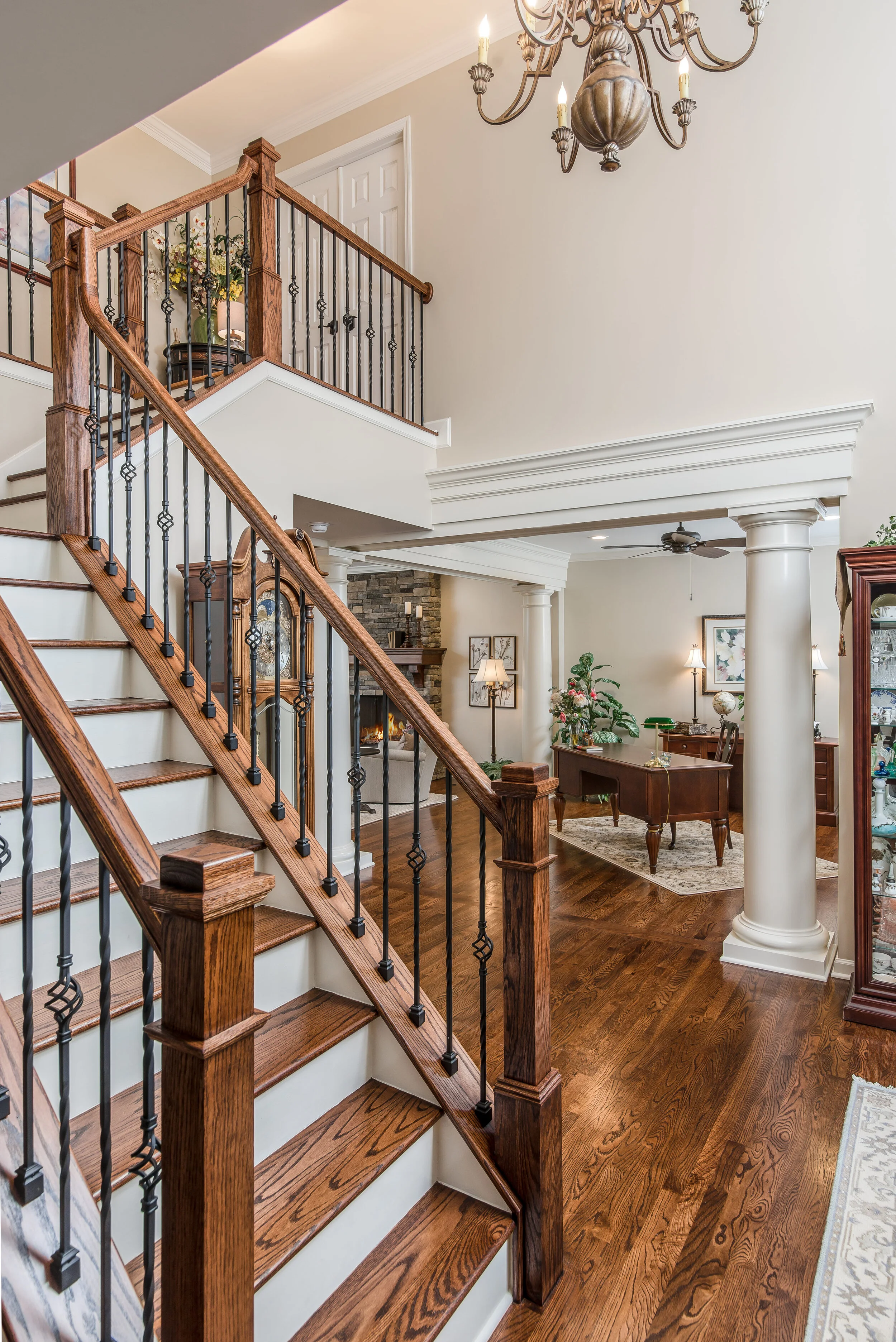 Traditional stair rail