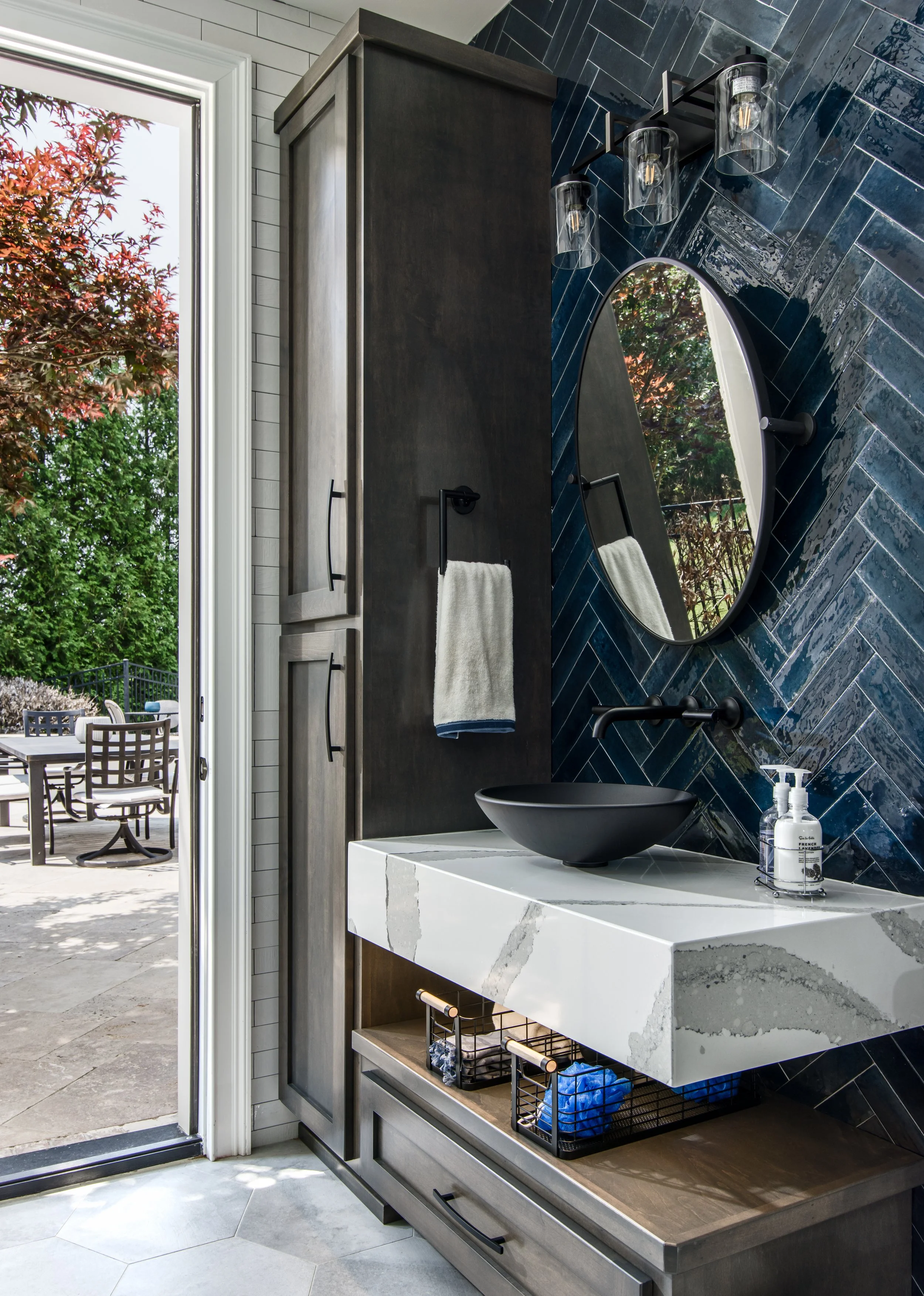 Pool bathroom blue tile