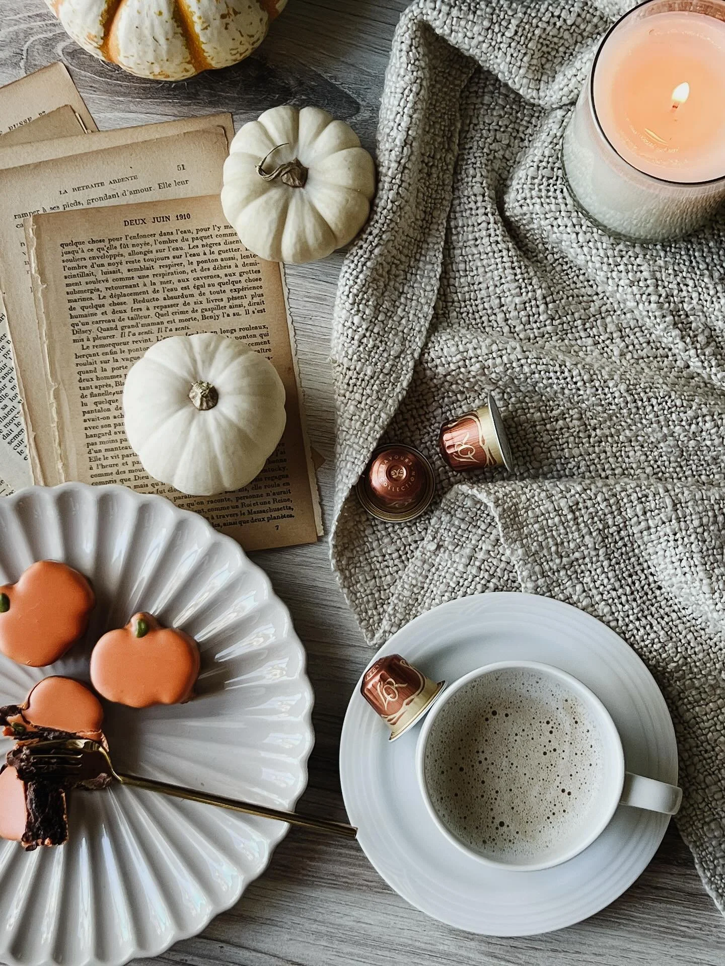 November arrived with a fresh spark ✨
Cozy storytelling, warm tones, and seasonal details are officially in full swing &mdash; and I love helping brands translate this feeling into visuals that connect.

As a product photographer and content creator,