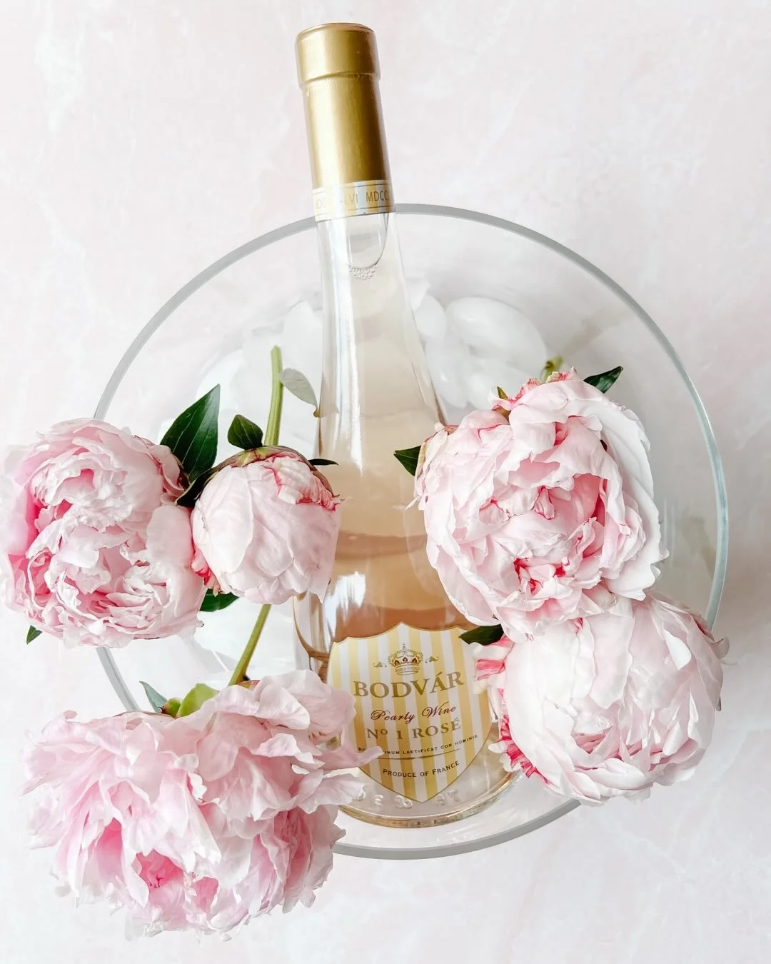 A new year doesn&rsquo;t have to be loud to feel fresh.
Sometimes it begins quietly, with light, texture, and intentional styling that lets beauty unfold naturally.

I create editorial product photography that elevates everyday objects into aspiratio