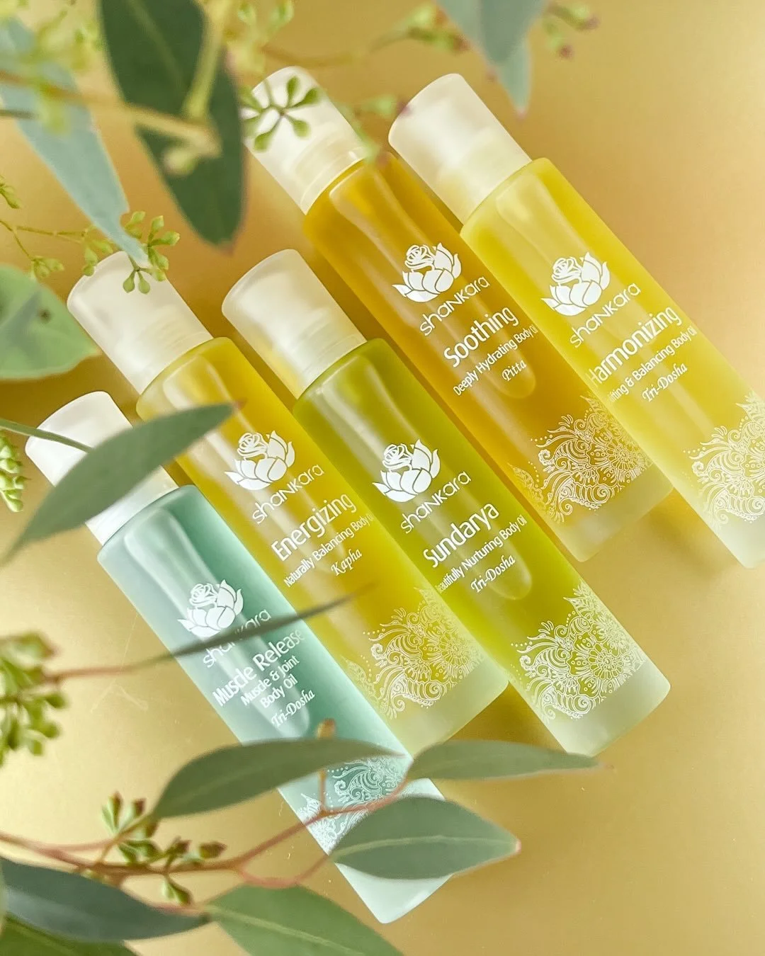 Grounded. Glowing. In balance. ✨
A moment of everyday ritual captured through natural light product photography, where texture, botanicals, and color tell the story before words ever do. These luxury body oils were styled to feel serene, organic, and