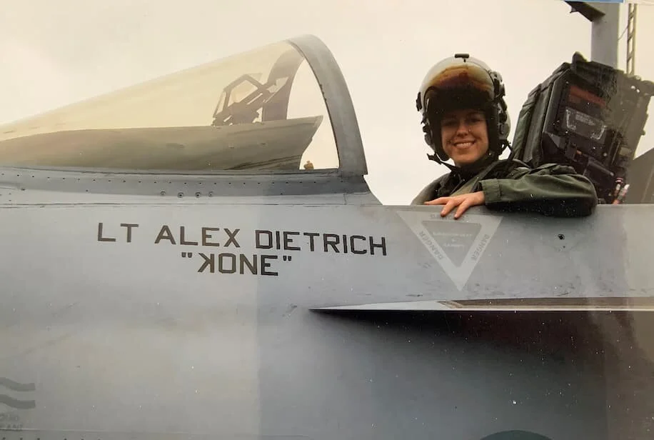 She’s a fighter pilot who saw a UFO. For real.