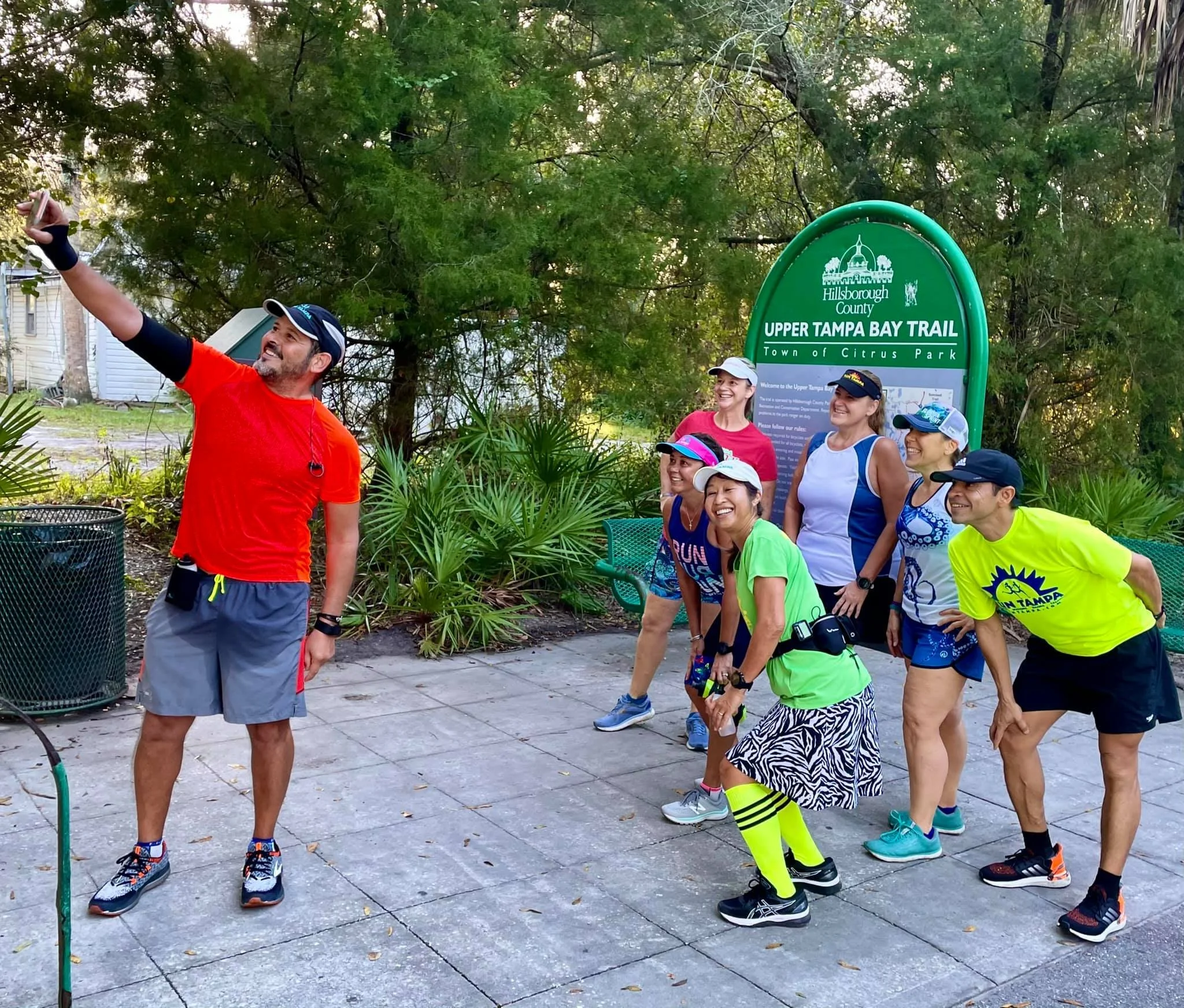 Run Tampa group run water stop photo on UTBT
