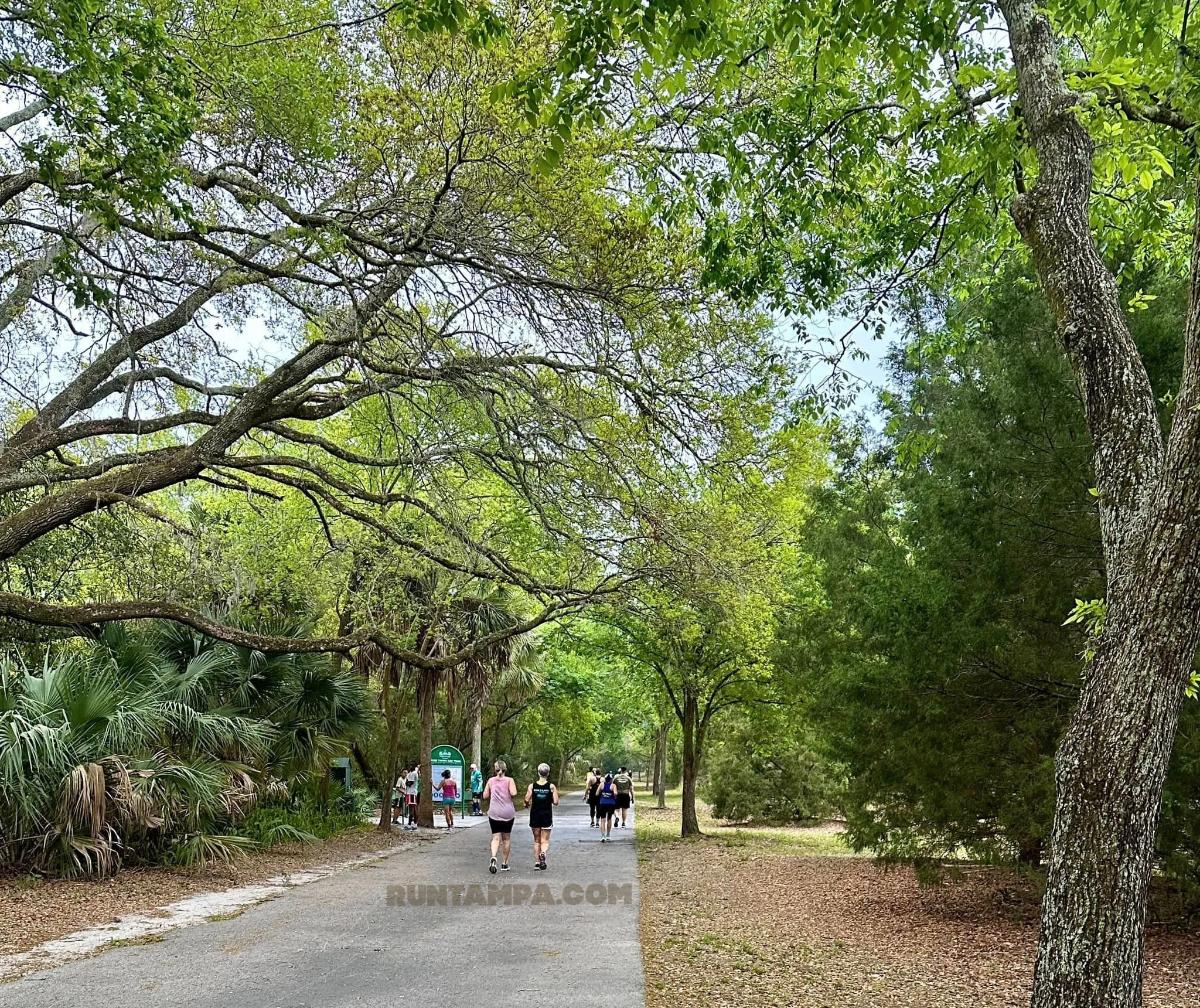 Water kiosks every couple of miles mean it's possible to do a long run without carrying water.