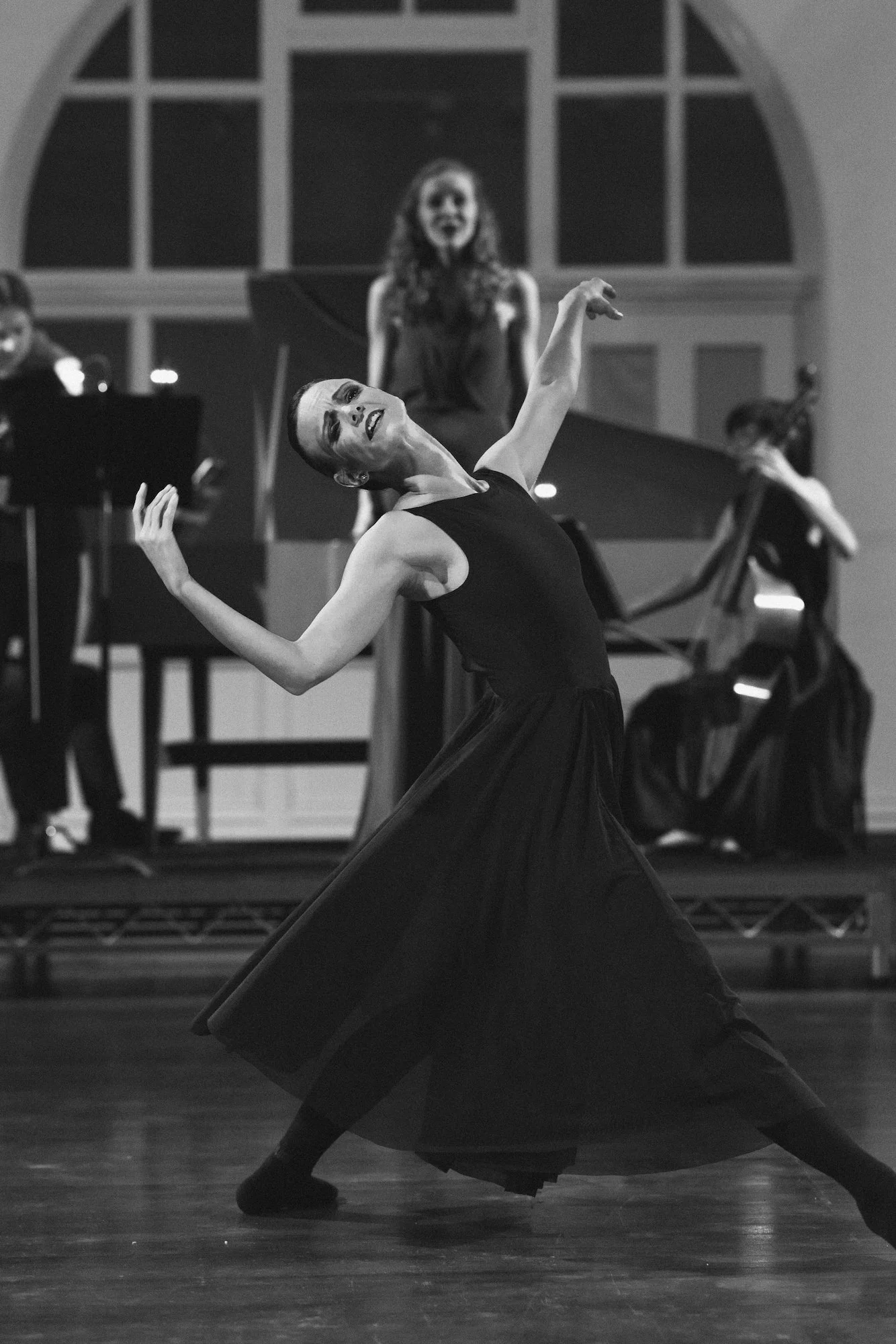 Bonnie de la Hunty (soprano), Claire Voss (dancer/choreographer) and Krista Low (viola da gamba) in ‘Élisabeth', October 2024, at Old Customs House, Fremantle - photo by Partografia Photography and Film.