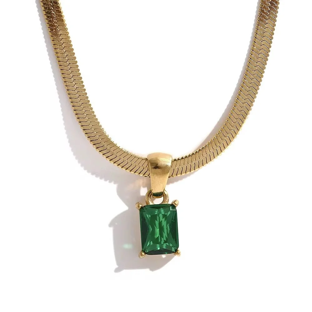 The Rora Lovestrand Necklace in Emerald Green will be 
restocking next week &mdash; just in time for the holidays.
The ultimate statement piece for Christmas, New Year&rsquo;s, and every event in between ✨

💫 Head to shopsolemar.com and join the wai