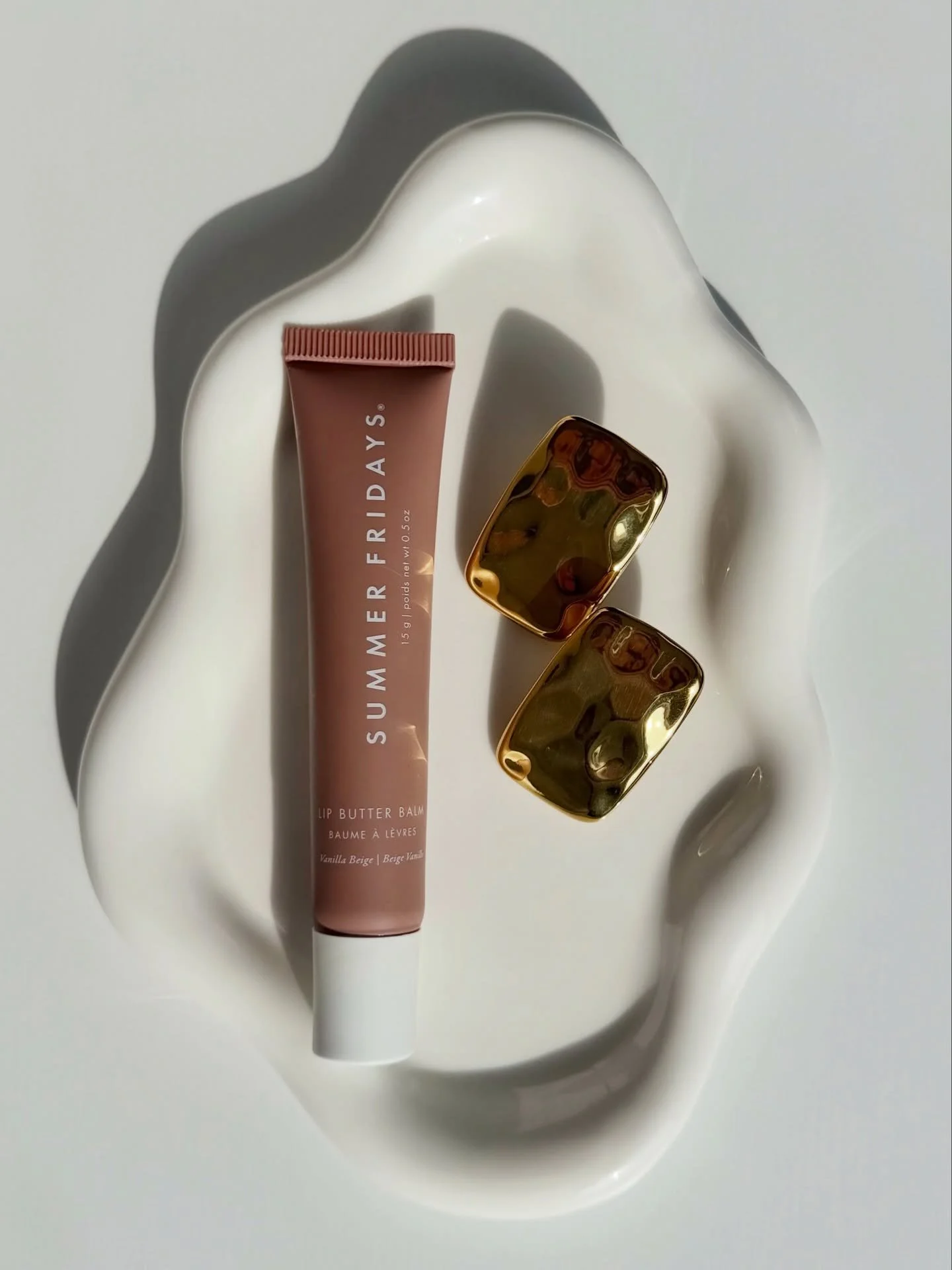 Waterproof, obviously. The Terra Earrings.
Statement gold for everyday.

@summerfridays

#WaterproofJewelry
#GoldJewelry
#EverydayLuxury
#MinimalStyle