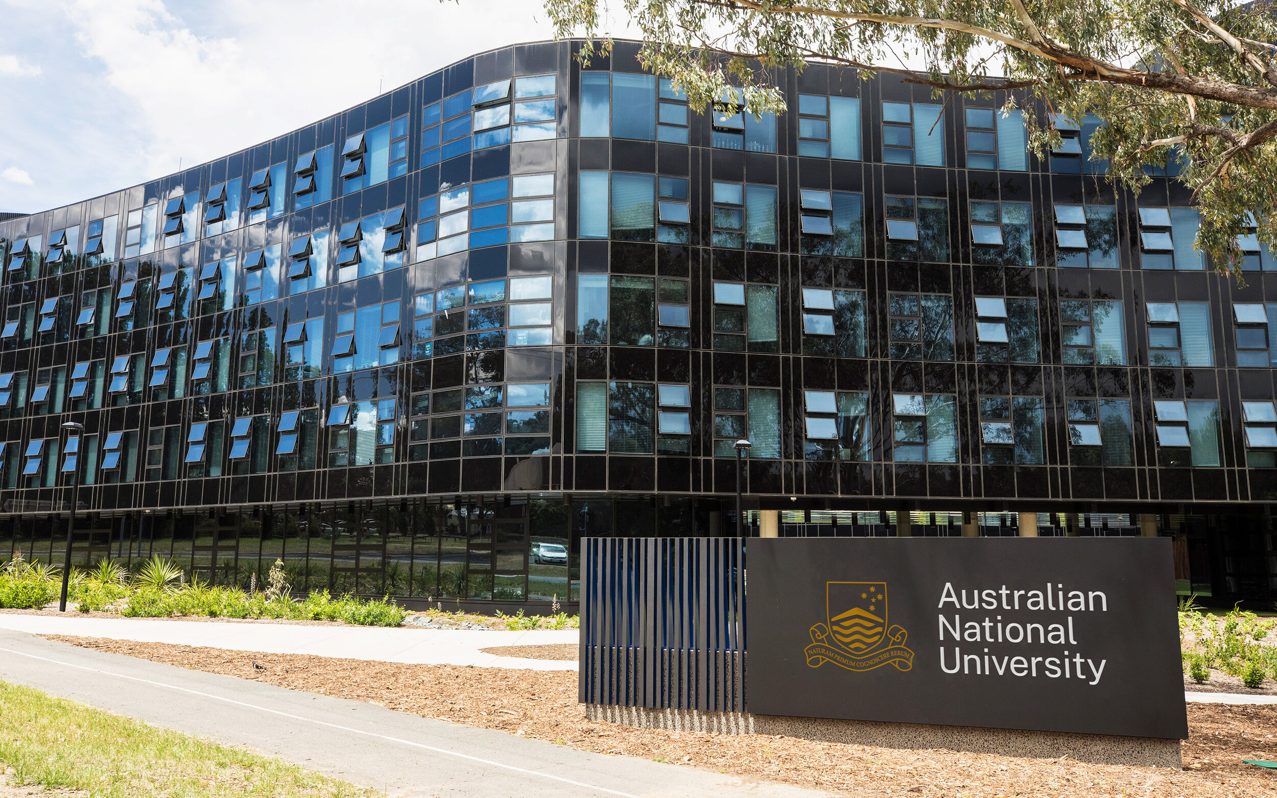 Devise Jobtilbud Vulkan Australian National University — For The People