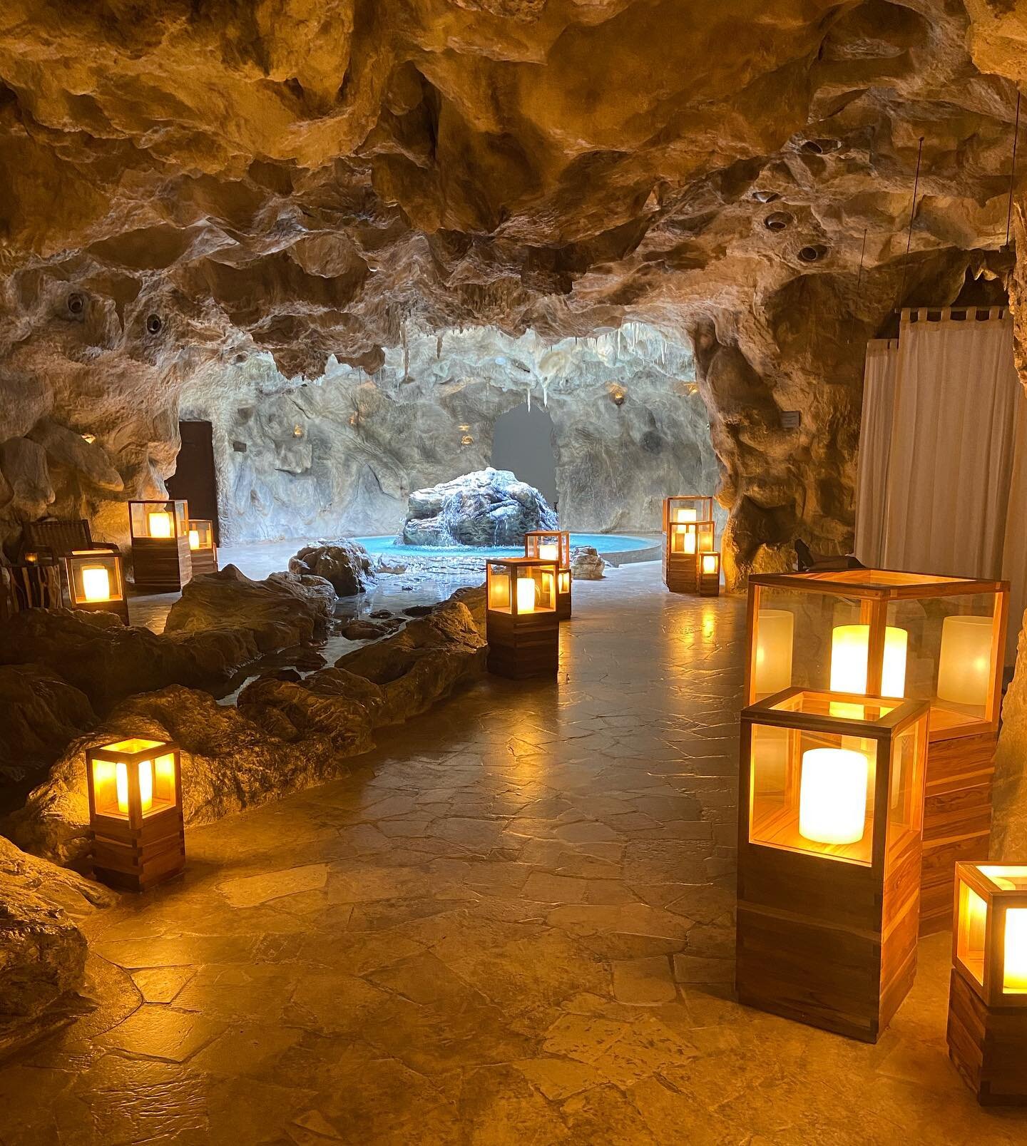 Don't forget to pamper yourself 🧖🏼&zwj;♀️

This world-class spa in an underground cave was inspired Mexico&rsquo;s cenotes, featuring natural elements and any treatment you can think of - yes please! 

🗺 @dreamsresorts 

#wishtowandertravel #trave