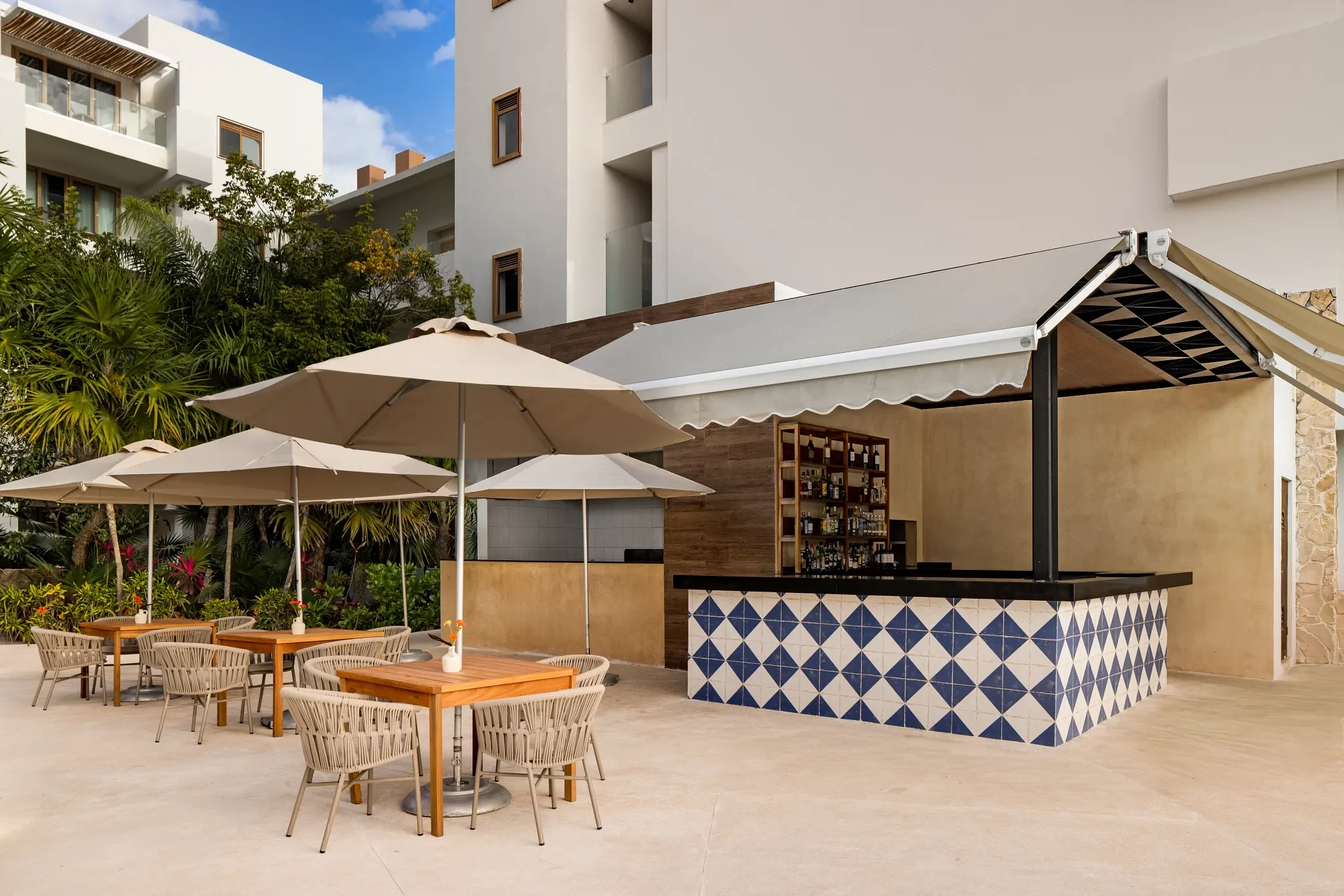 SECPM-RES-Barefoot-Grill-01-FA.webp