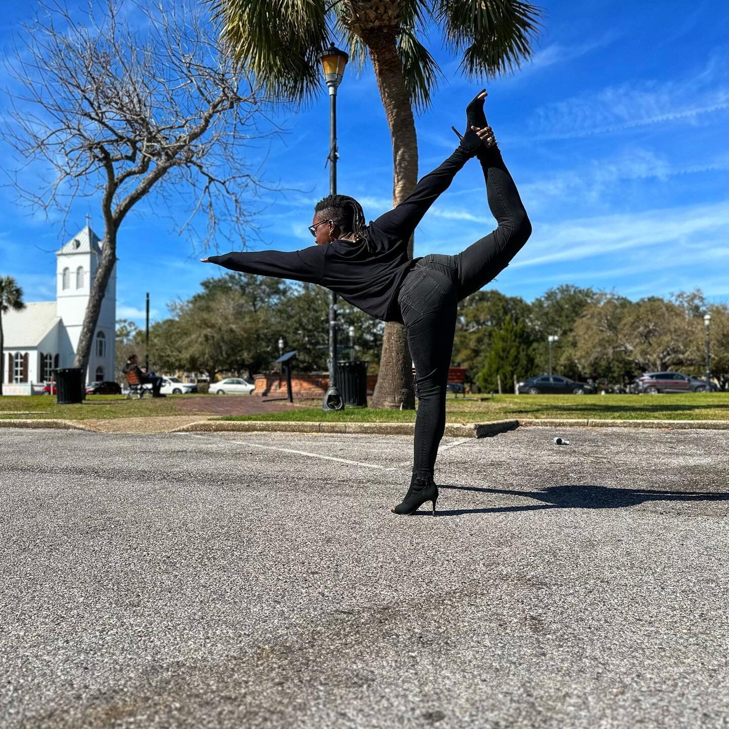 &ldquo;I have always kept an open mind, which is necessary to the flexibility that must go hand in hand with every form of intelligent search for truth&rdquo; - Malcolm 

This morning @rachelbethstroud @buffaloandsparrow guided a gentle practice wher