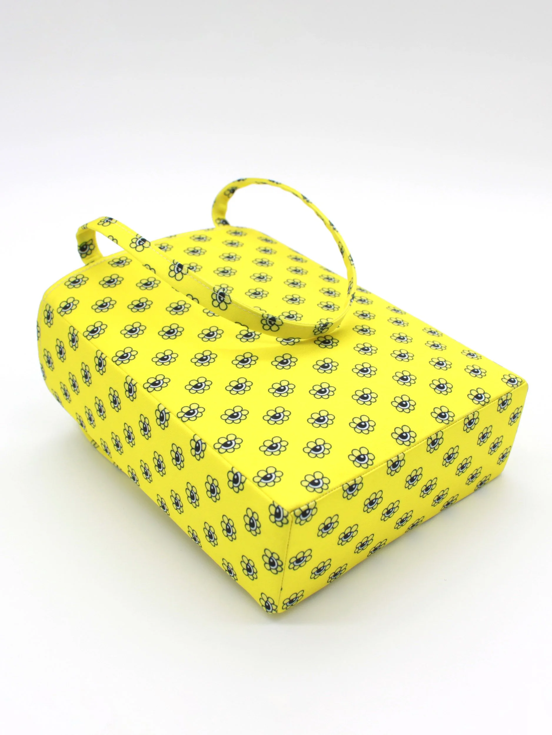 bri-foster-doll-eyes-mini-tote-bottom-base-view.JPG