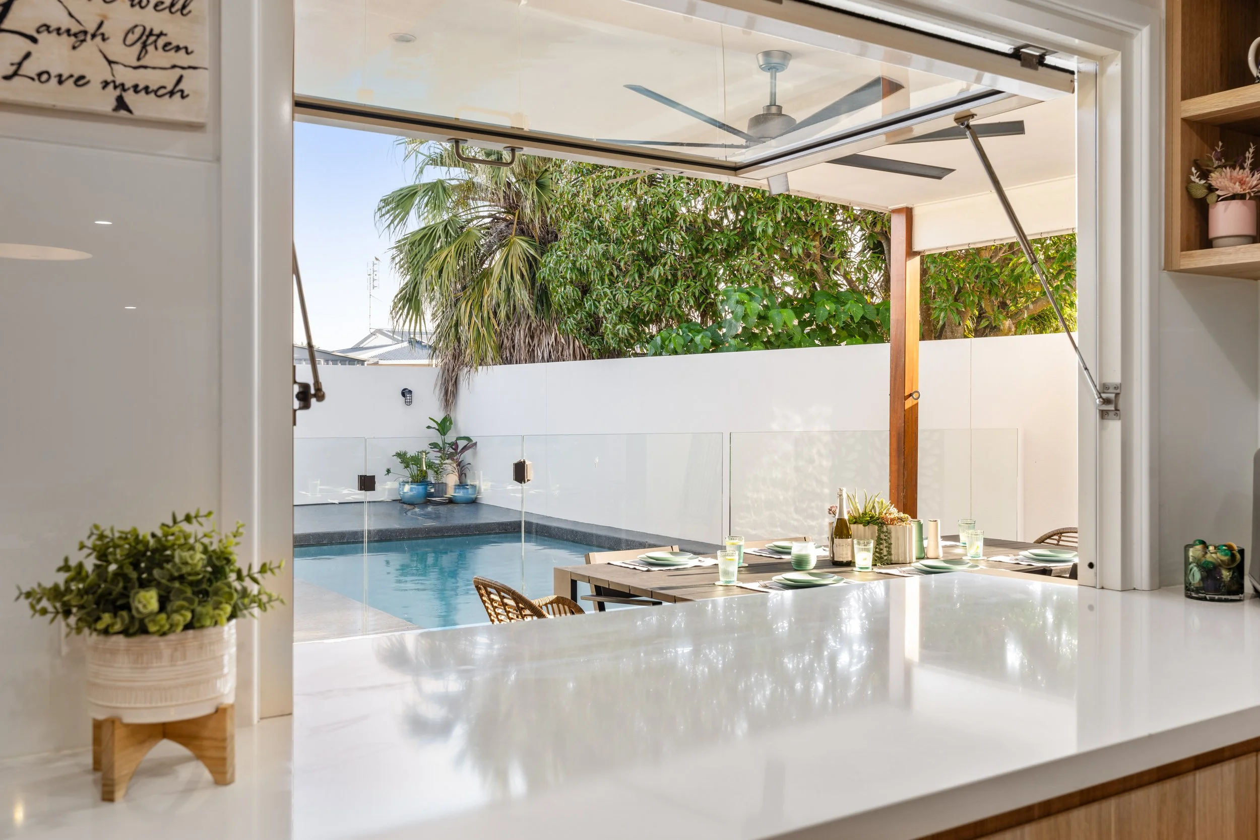 Coastal Noir Retreat - Pool, PF & Walk to Beach