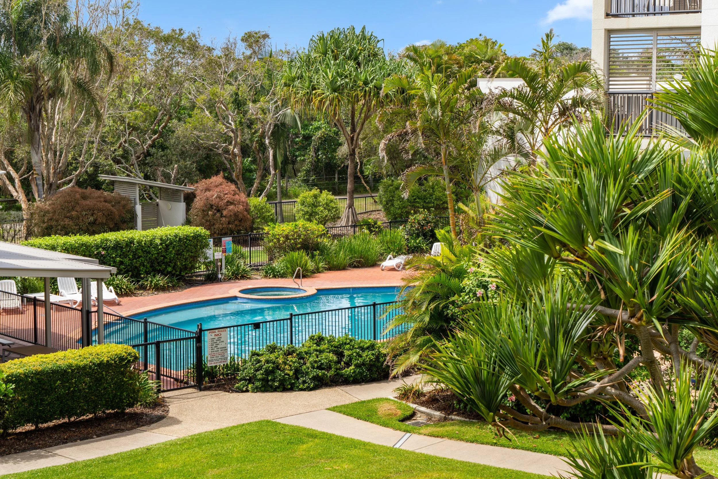 Marcoola Beachfront Retreat, Pool, Spa & Tennis