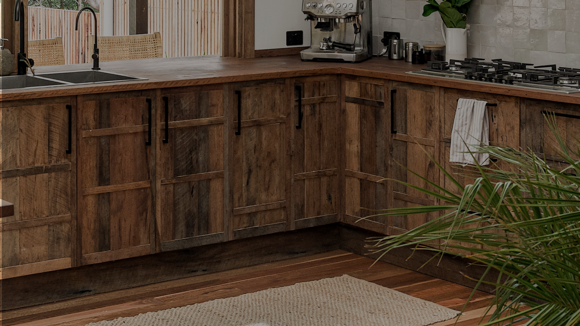 Recycled timber kitchen – 1.png
