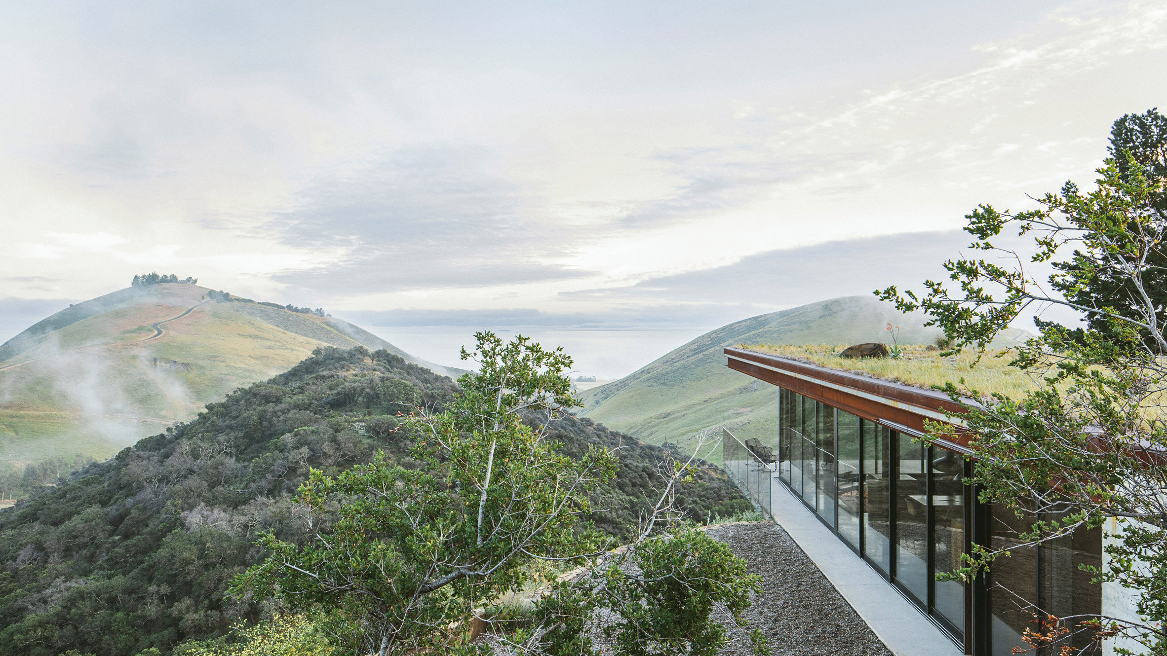 off-grid-guest-house-anacapa-architecture-california-usa_dezeen_2364_hero2.jpg