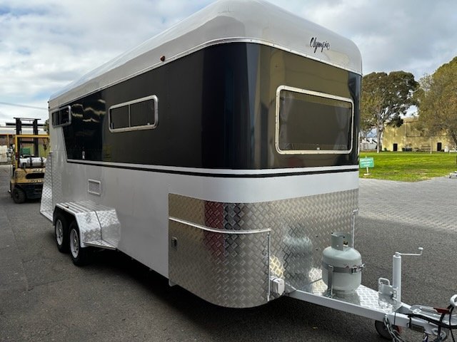 Mustang 2 Horse Lifestyle Range 12.jpg