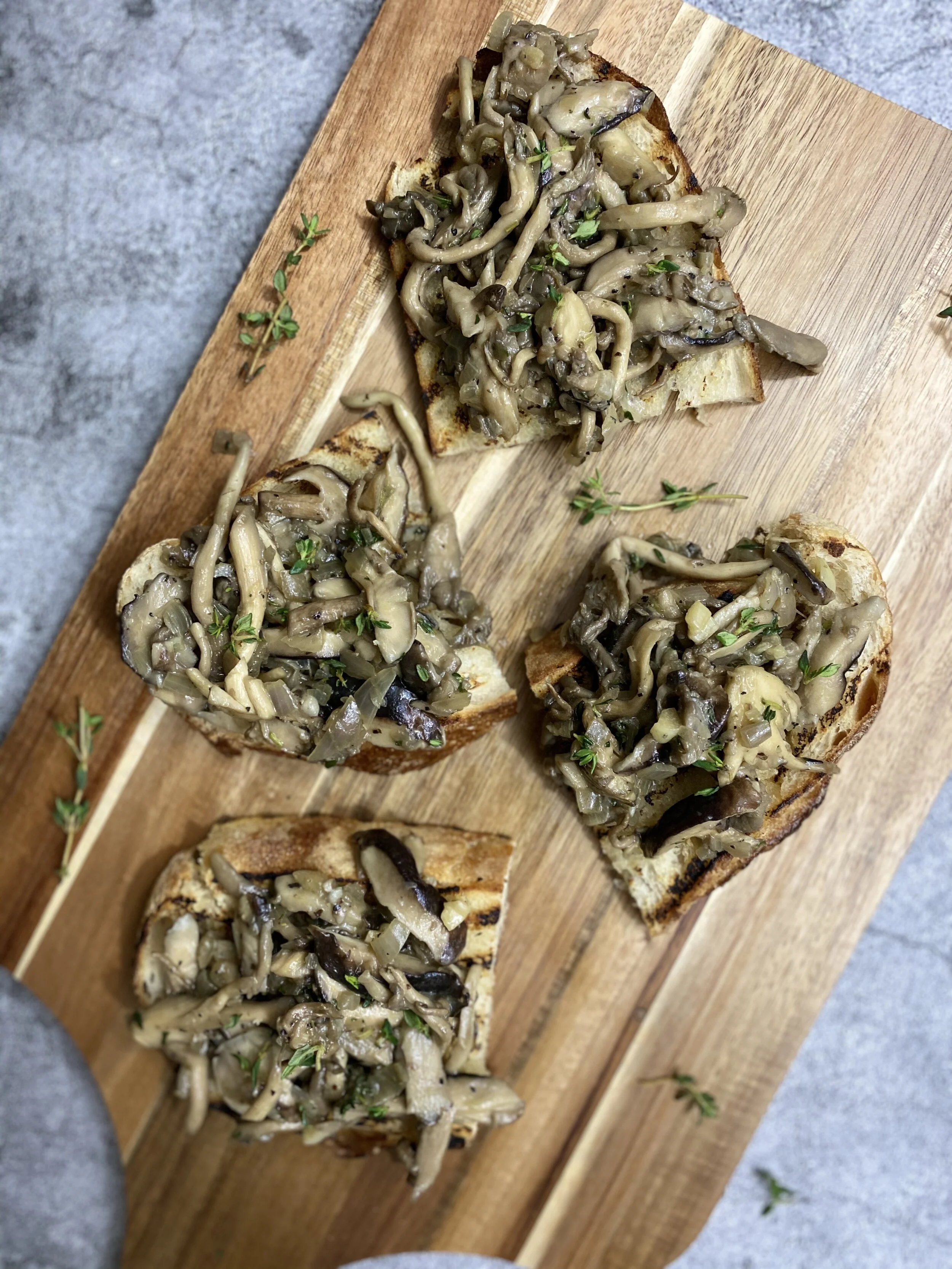 MUSHROOM TOAST