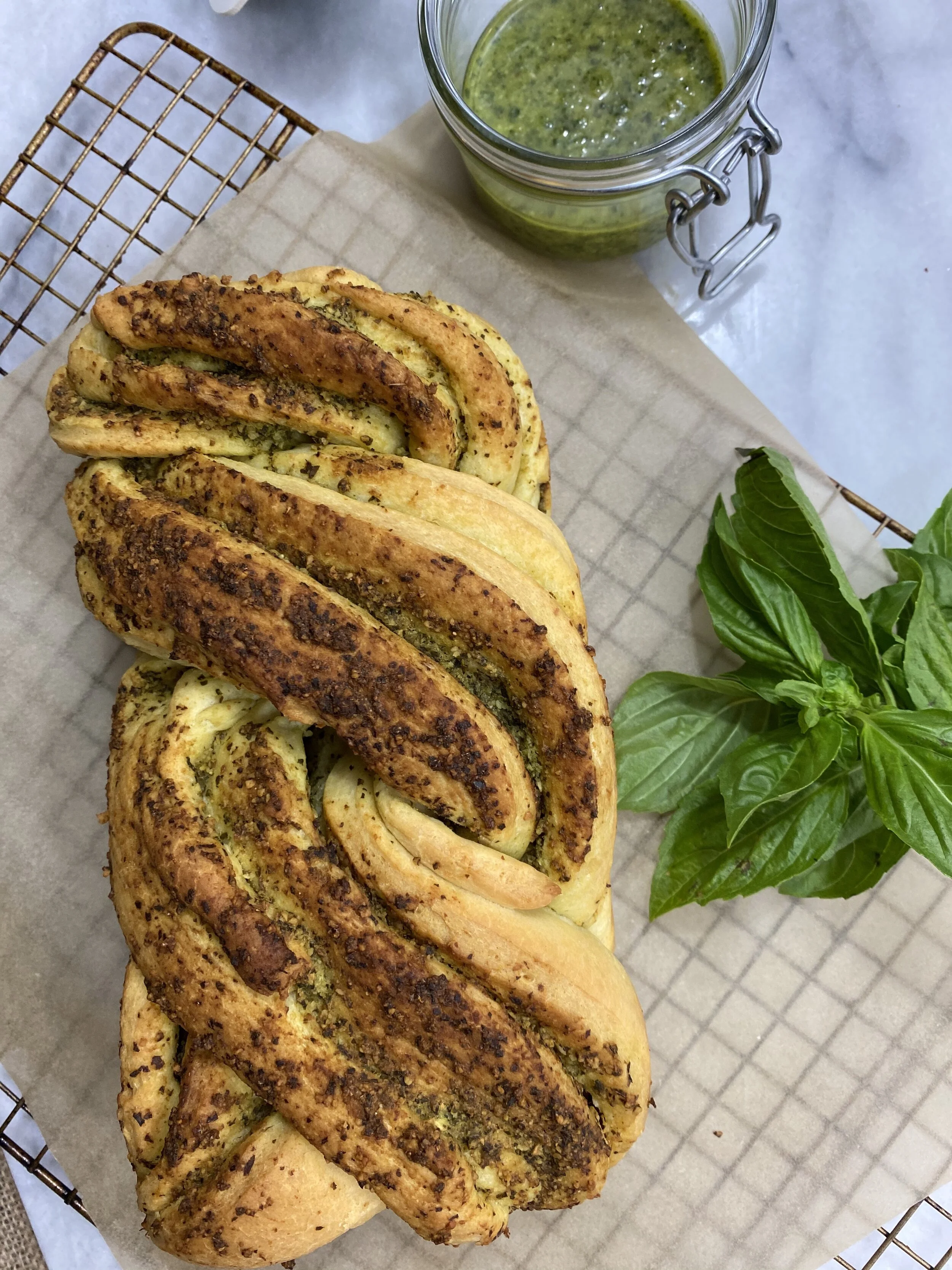 PESTO BABKA