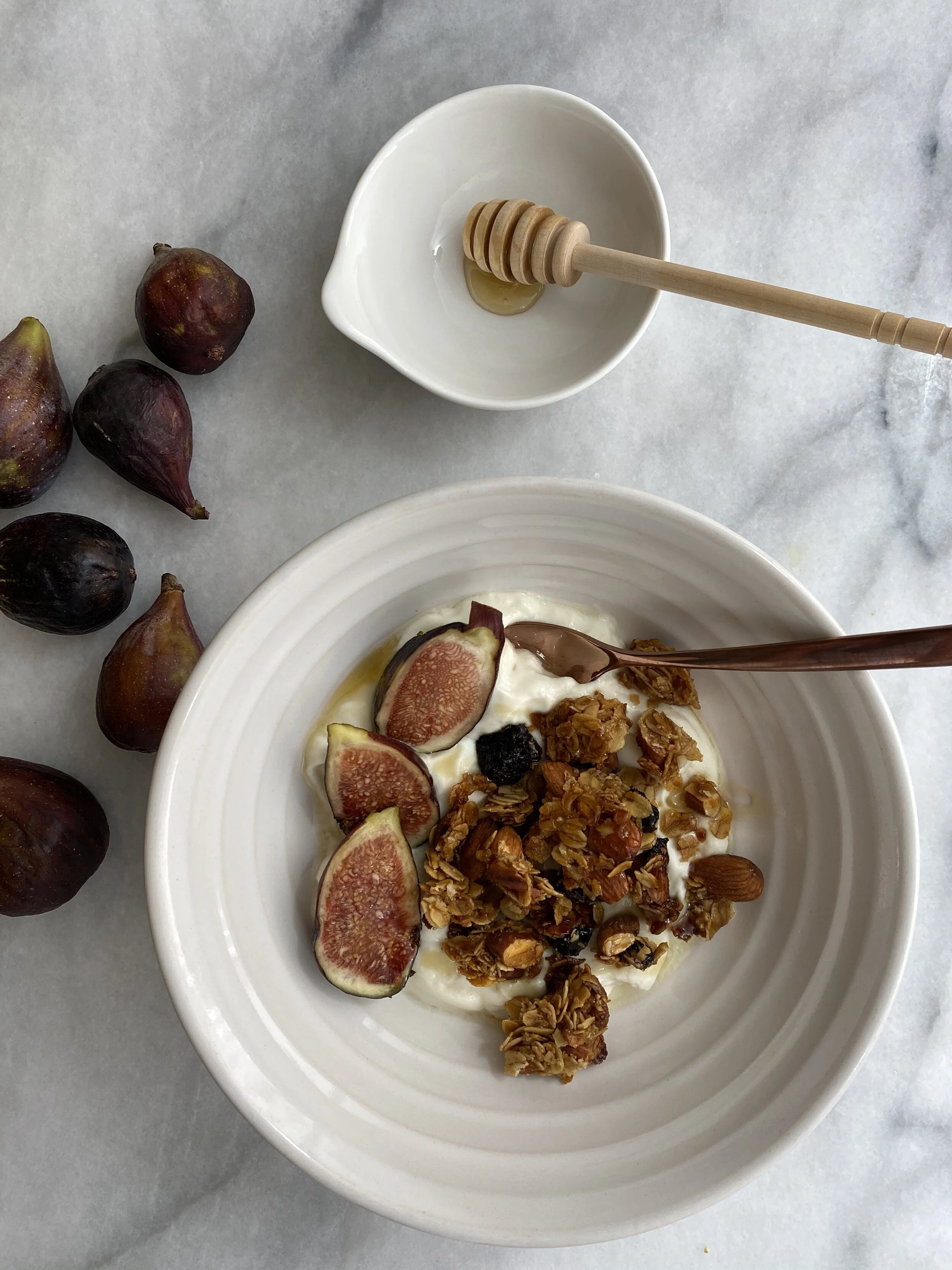 HOMEMADE CLUMPY GRANOLA