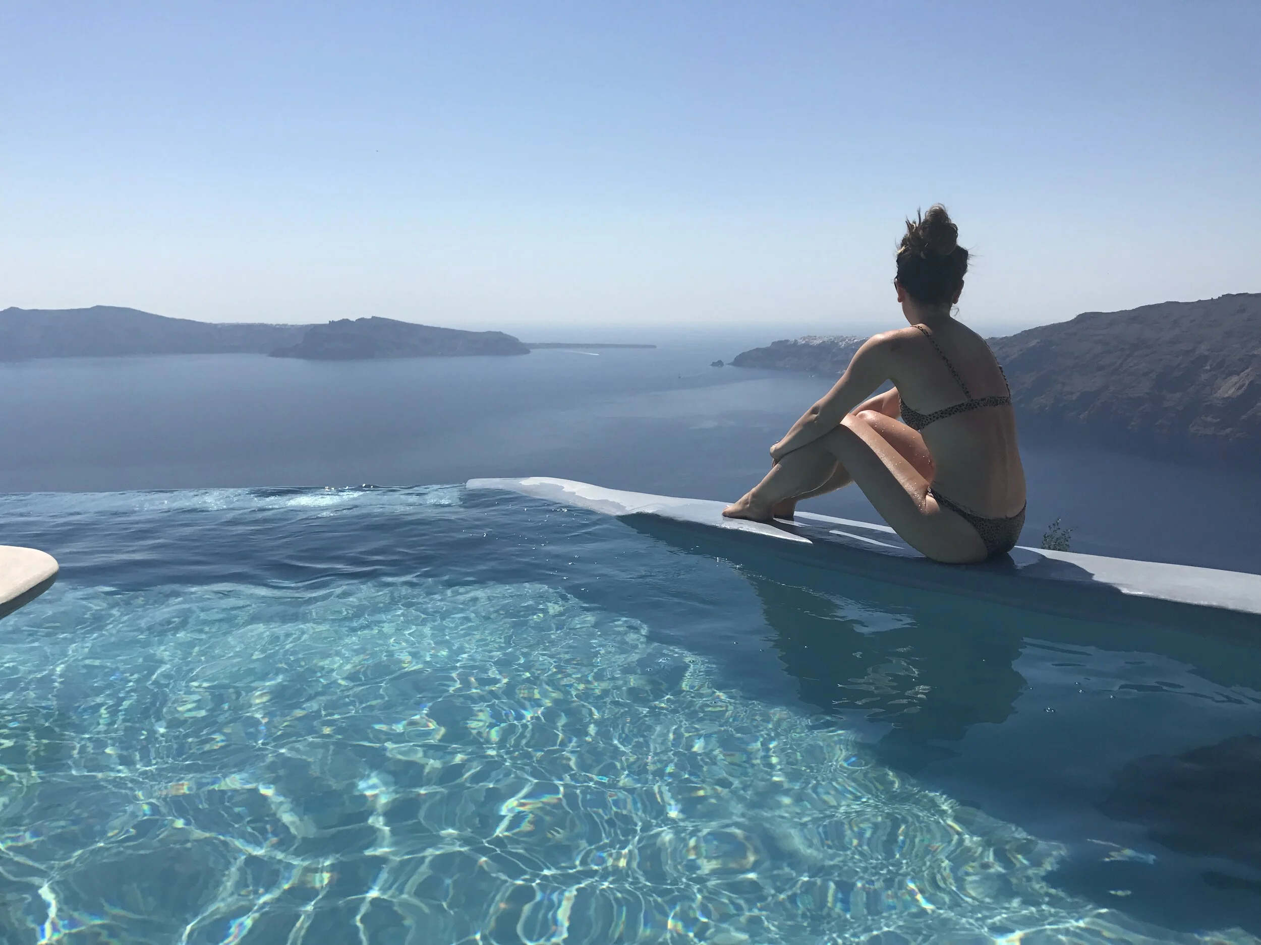 YAS' GUIDE TO SANTORINI