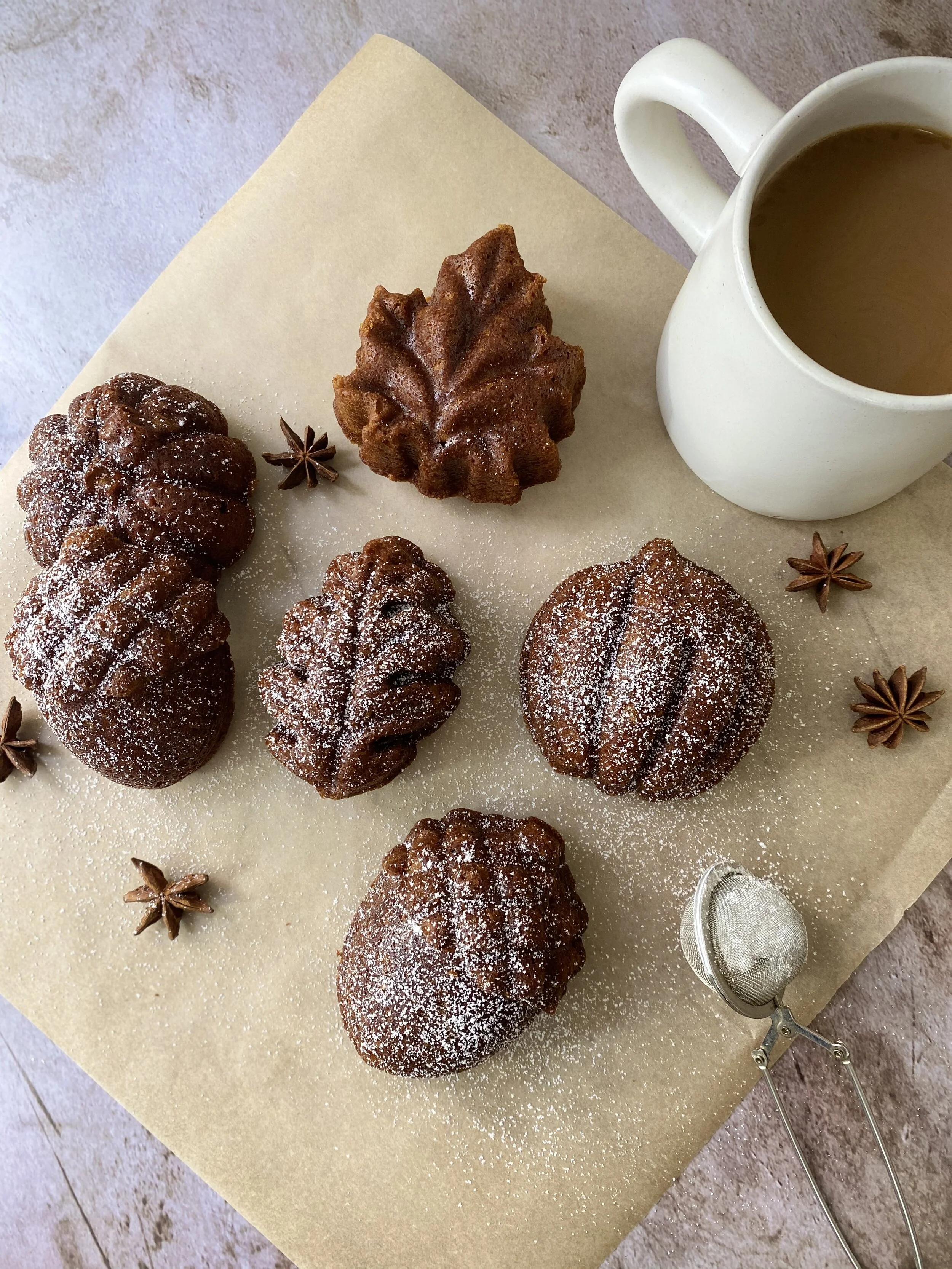 Sur La Table - Add a touch of whimsy to your fall bakes! 🍁🎃🌰 The Nordic  Ware Autumn Delights Cakelet Pan bakes charming pumpkins, acorns and leaves  right into your creations. And