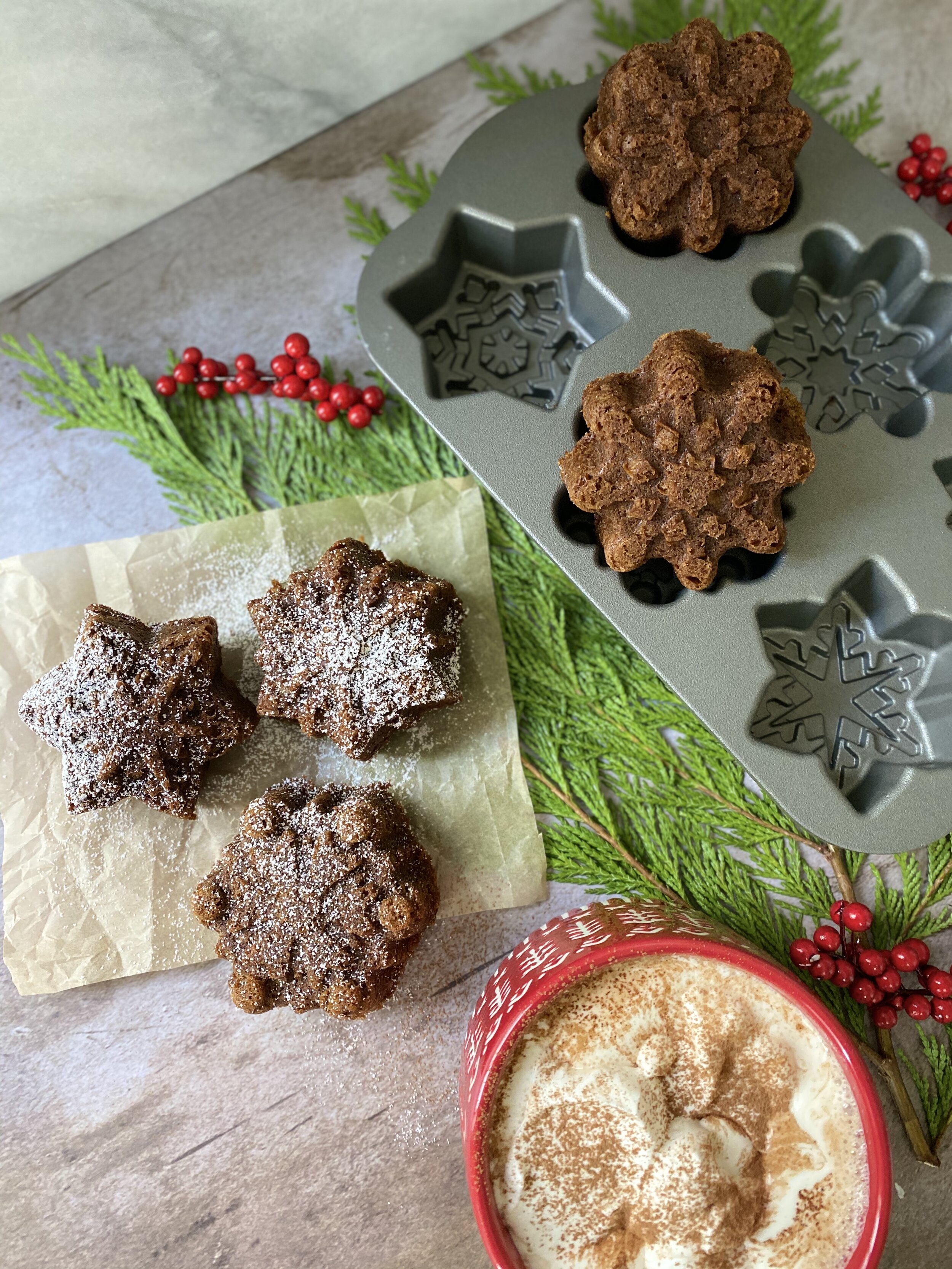 GINGERBREAD SNOWFLAKE CAKELETS — WHISK N' WHIP