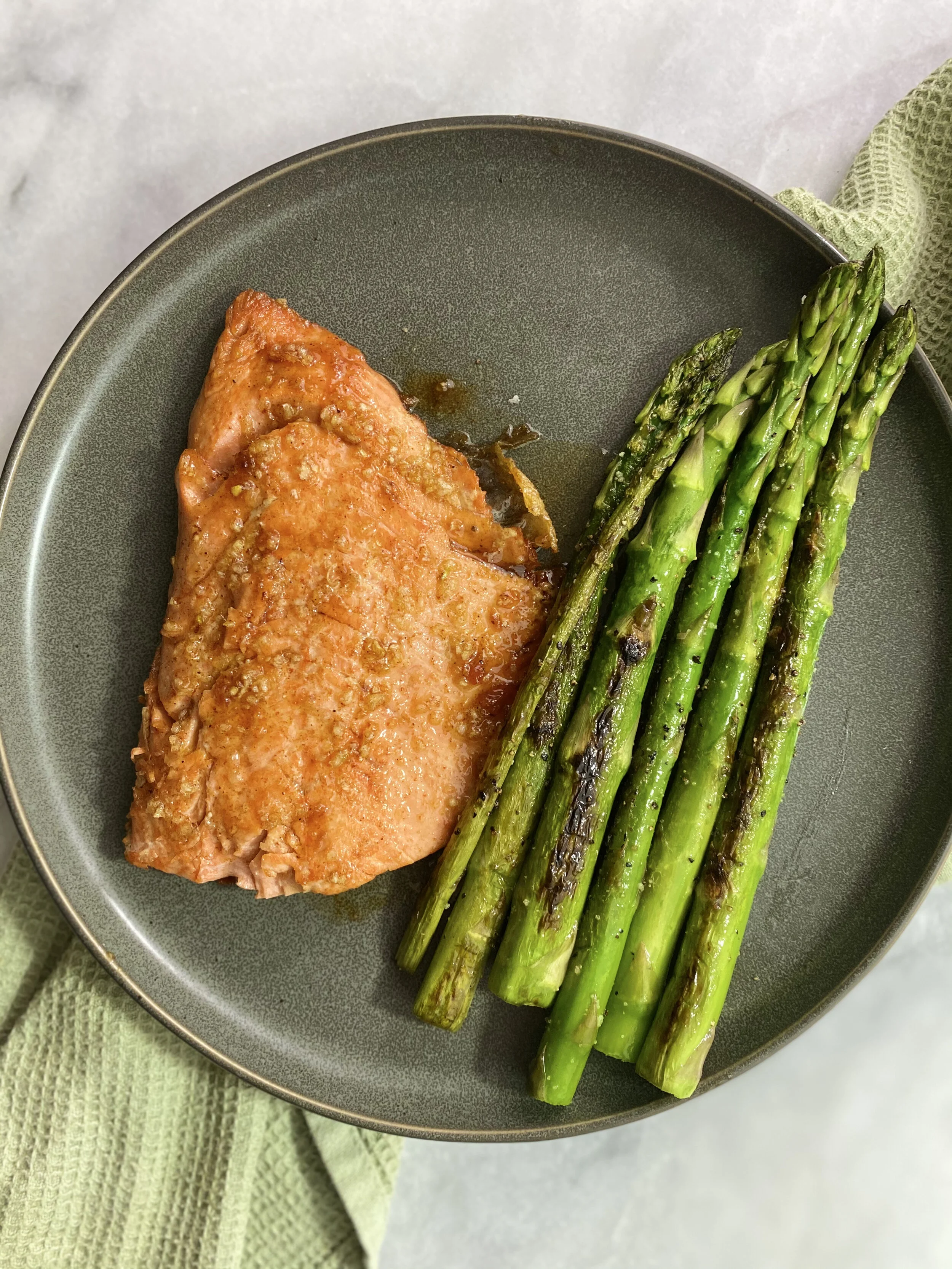 HONEY GARLIC SALMON